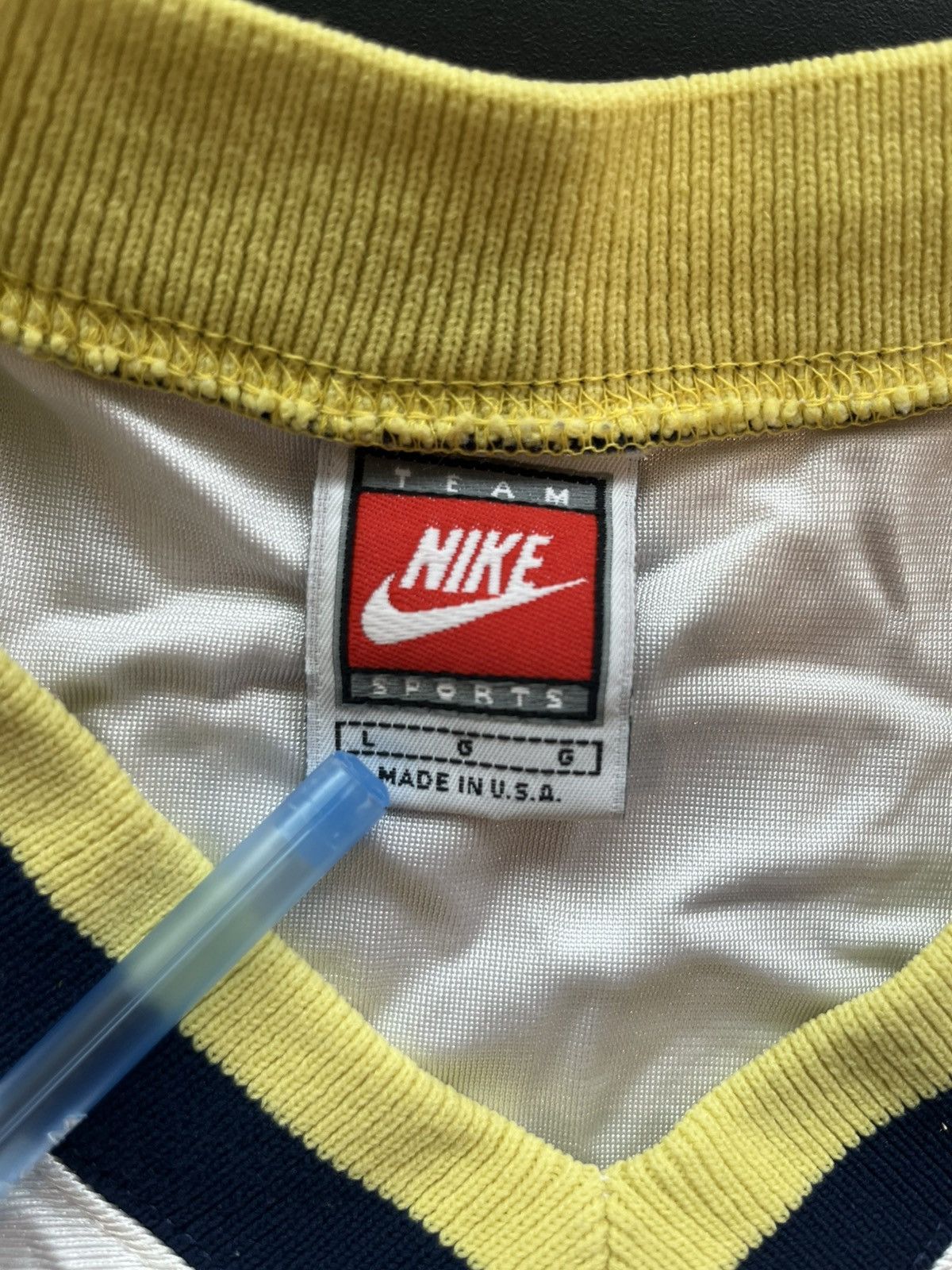 Nike × Vintage Vintage Nike Michigan wolverine’s football jersey Size US L / EU 52-54 / 3 - 3 Thumbnail