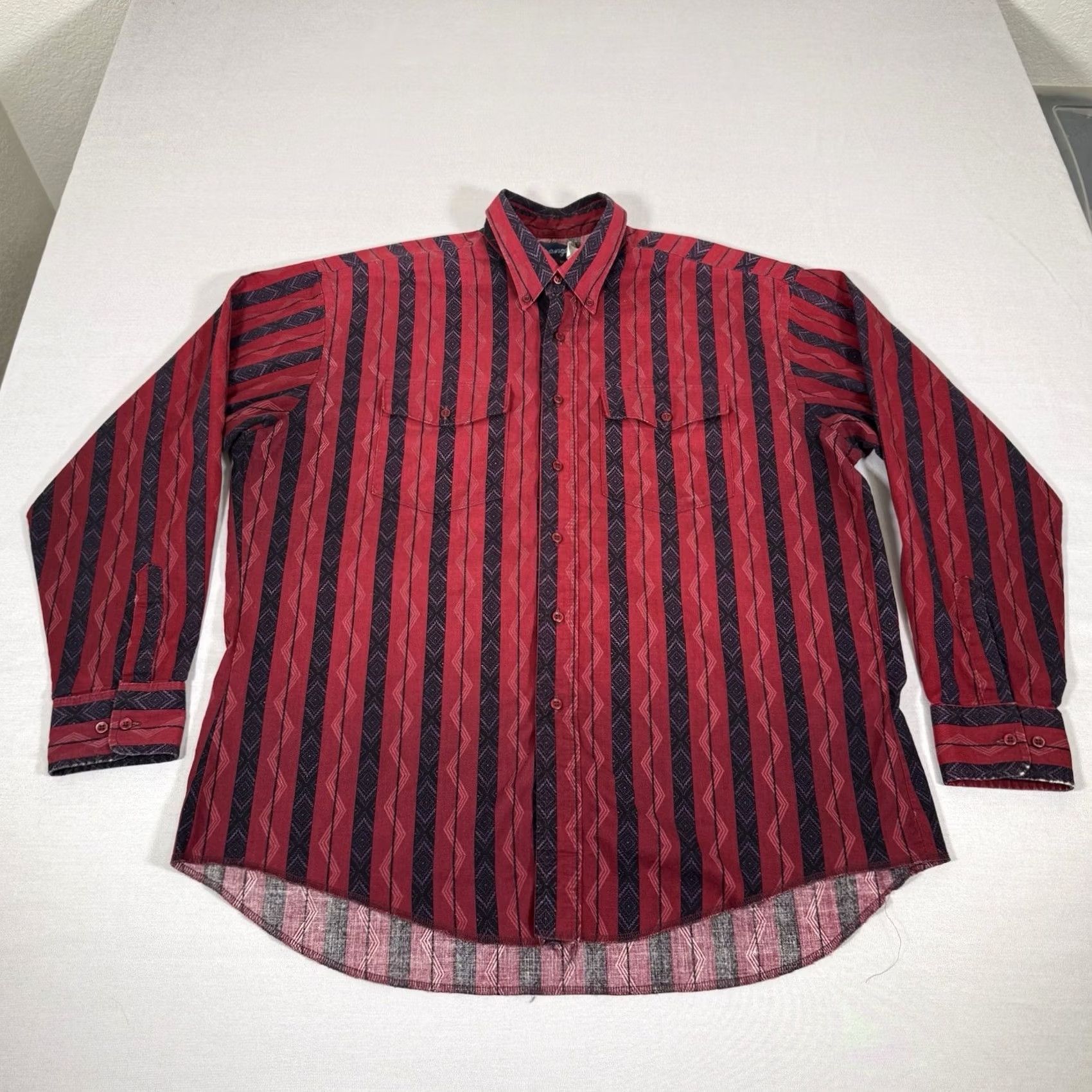 Wrangler VINTAGE Wrangler Shirt Mens XL Red Aztec Pearl Snap Western Brushpopper Work 90s Size US XL / EU 56 / 4 - 2 Thumbnail