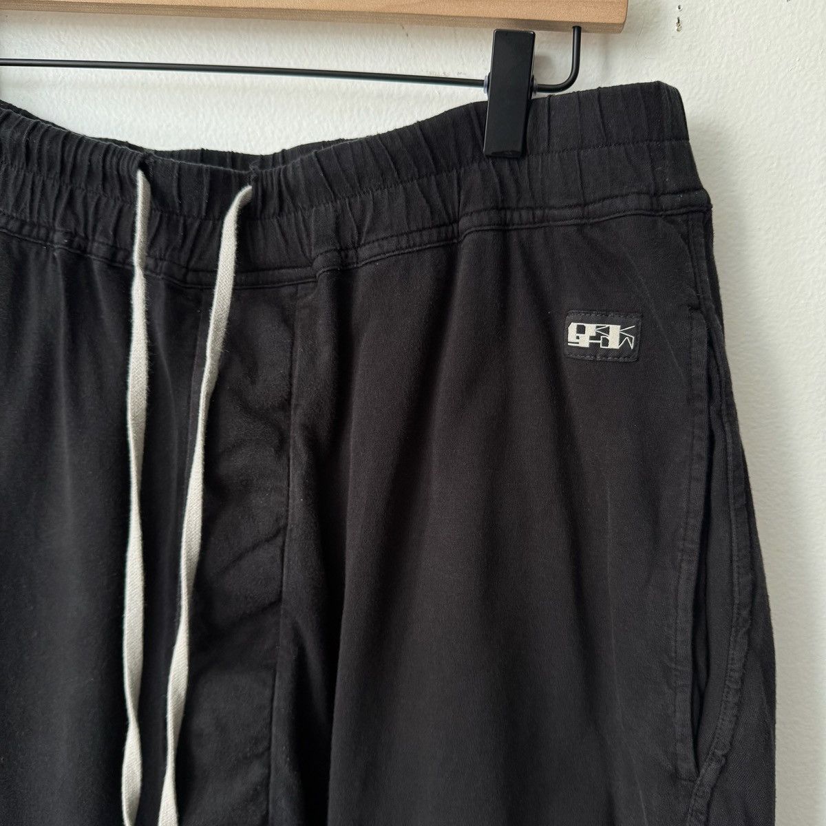 Rick Owens Drkshdw Rick Owens DRKSHDW Drawstring Pods Shorts Large Size US 36 / EU 52 - 2 Thumbnail