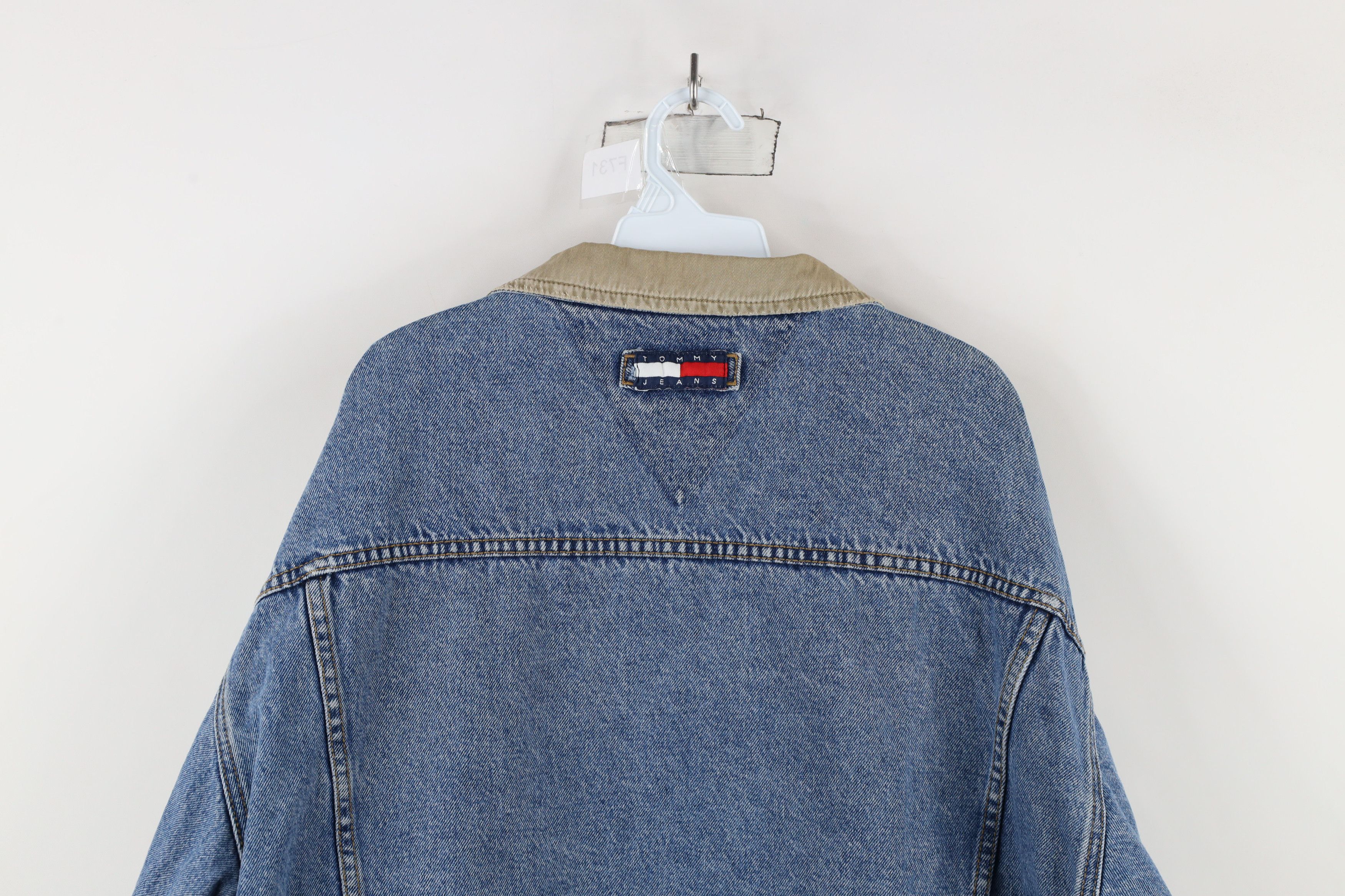 Tommy Hilfiger × Vintage Vintage 90s Tommy Hilfiger Spell Out Denim Trucker Jacket Size US XXL / EU 58 / 5 - 15 Thumbnail