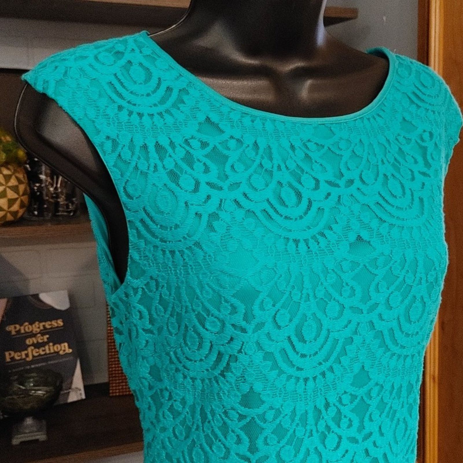 Other Embroidered Lace Sheath Dress from Jessica Howard Size M / US 6-8 / IT 42-44 - 3 Thumbnail