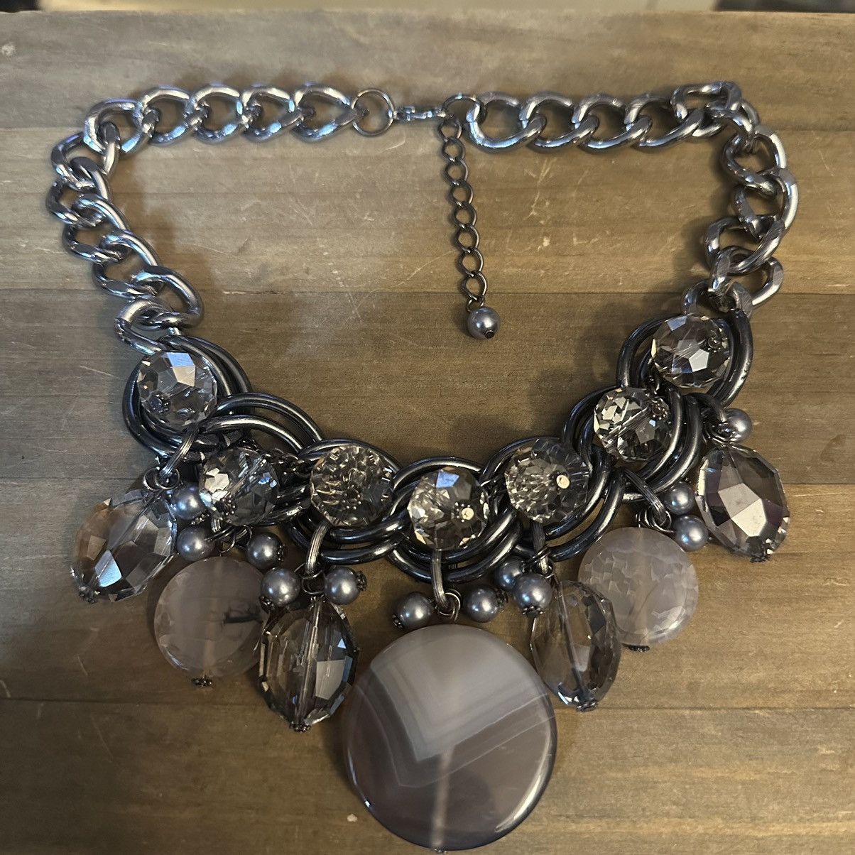 Other Chunky gunmetal and dangle beads statement necklace Size ONE SIZE - 3 Thumbnail