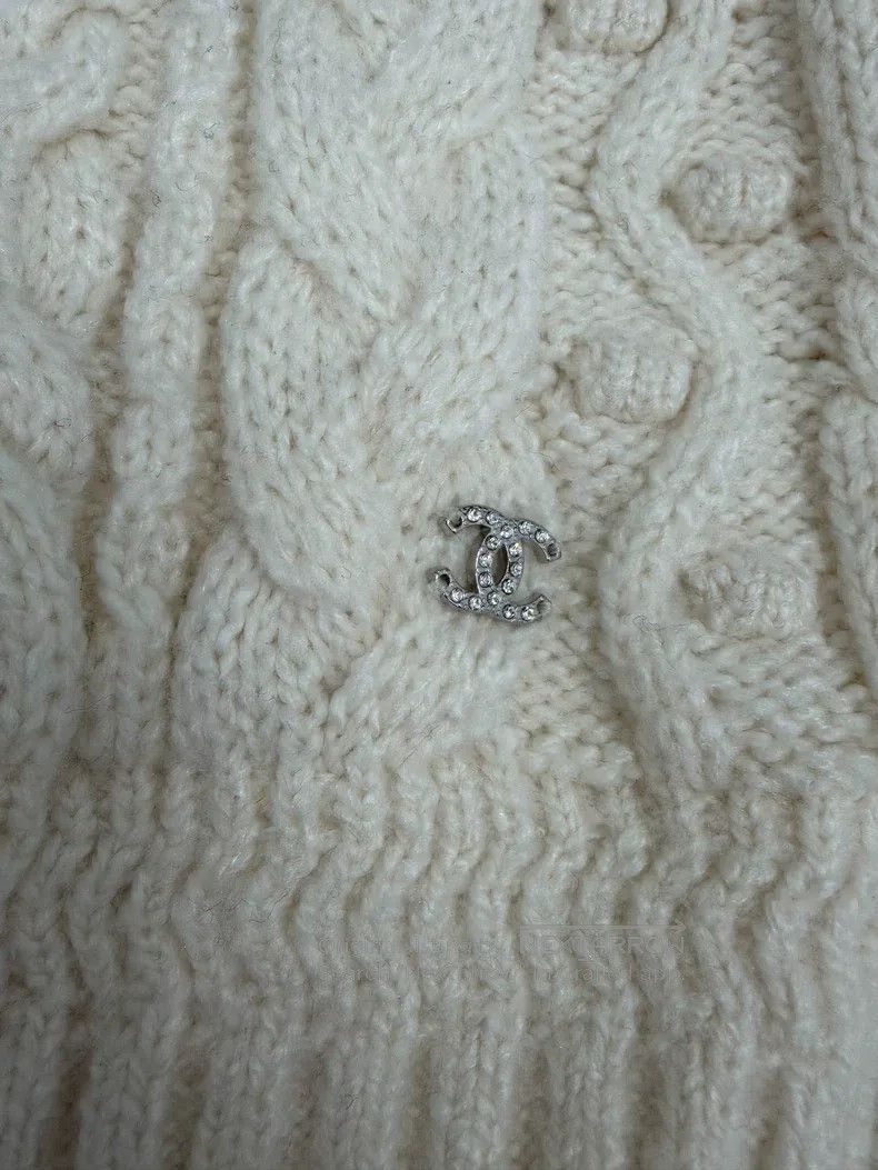 Chanel Chanel Off-white bow cashmere cardigan coat Size XS / US 0-2 / IT 36-38 - 3 Thumbnail
