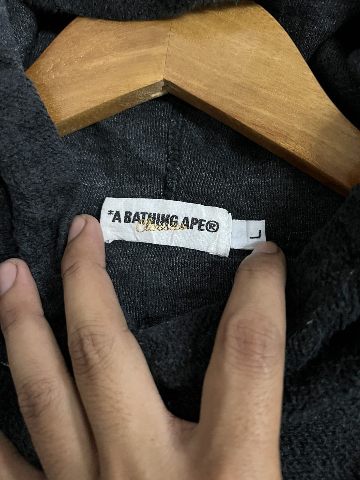 Bape Og BAPE A BATHING APE Classic Pullover Hoodie Size US L / EU 52-54 / 3 - 5 Thumbnail