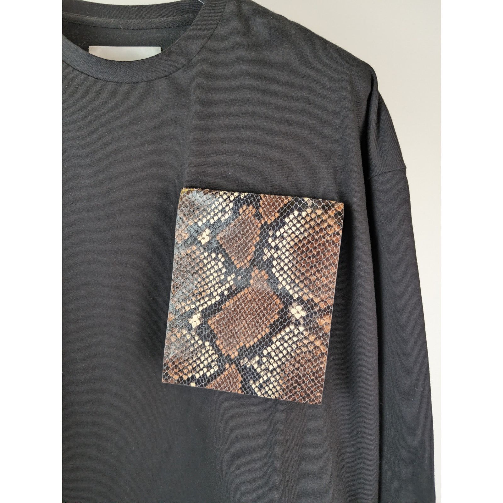 Jil Sander o1rshd1 Compact Cotton Jersey Python Pocket T-Shirt in Black Size US M / EU 48-50 / 2 - 3 Thumbnail