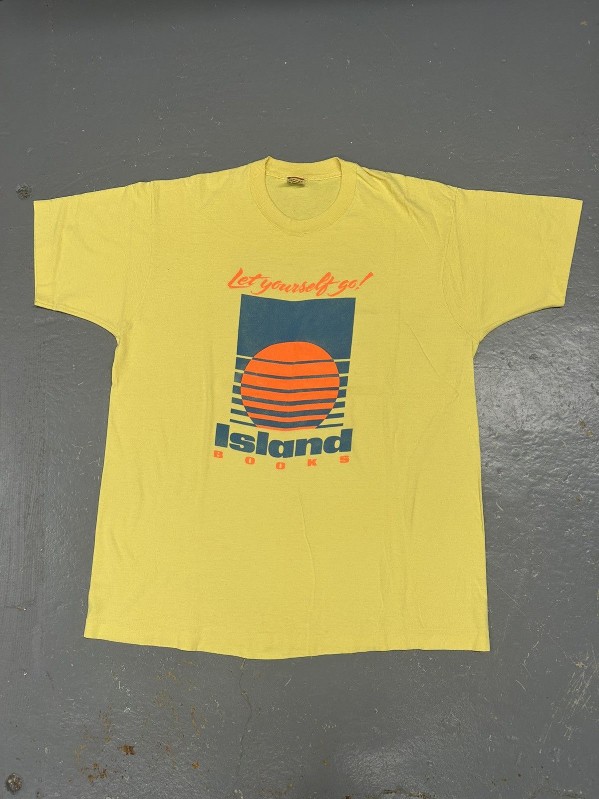 Vintage Crazy Vintage 80s Essential Yellow Island Book Art Tee Shirt Size US L / EU 52-54 / 3 - 1 Thumbnail