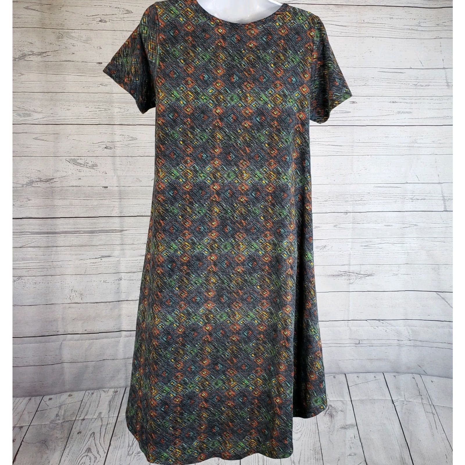 Vintage VINTAGE LuLaRoe Carly Dress XS Gray Geometric Short Sleeve Womens Dress Midi Hi-Low 64% cotton blend Casual Size 26" / US 2 / IT 38 - 3 Thumbnail