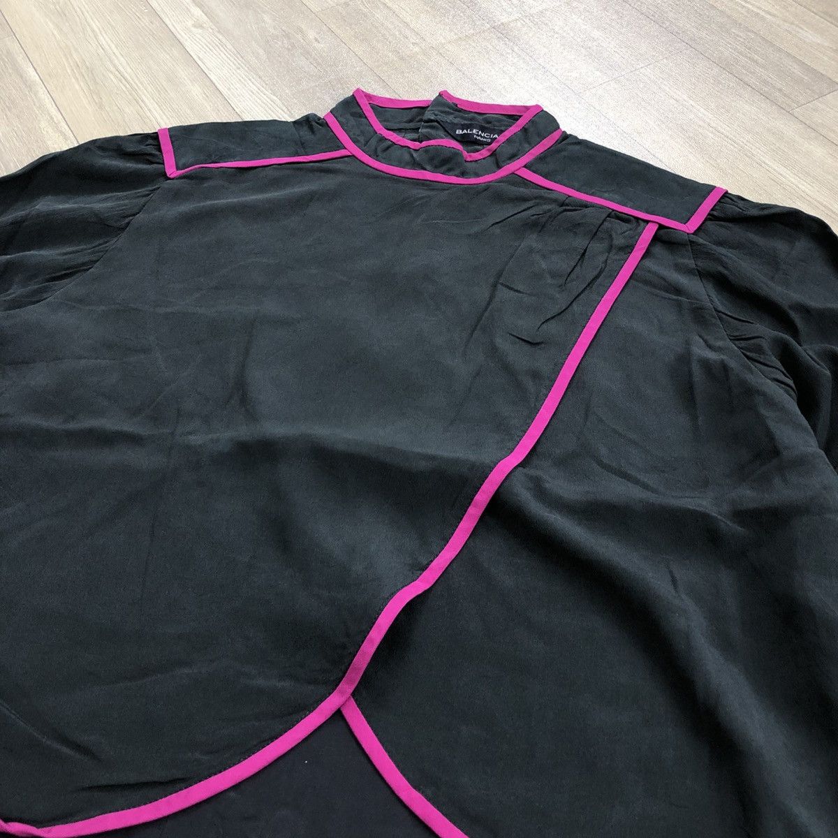 Balenciaga × Vintage Vintage Balenciaga Paris Kimono Style Back Button Up Luxury Size M / US 6-8 / IT 42-44 - 5 Thumbnail