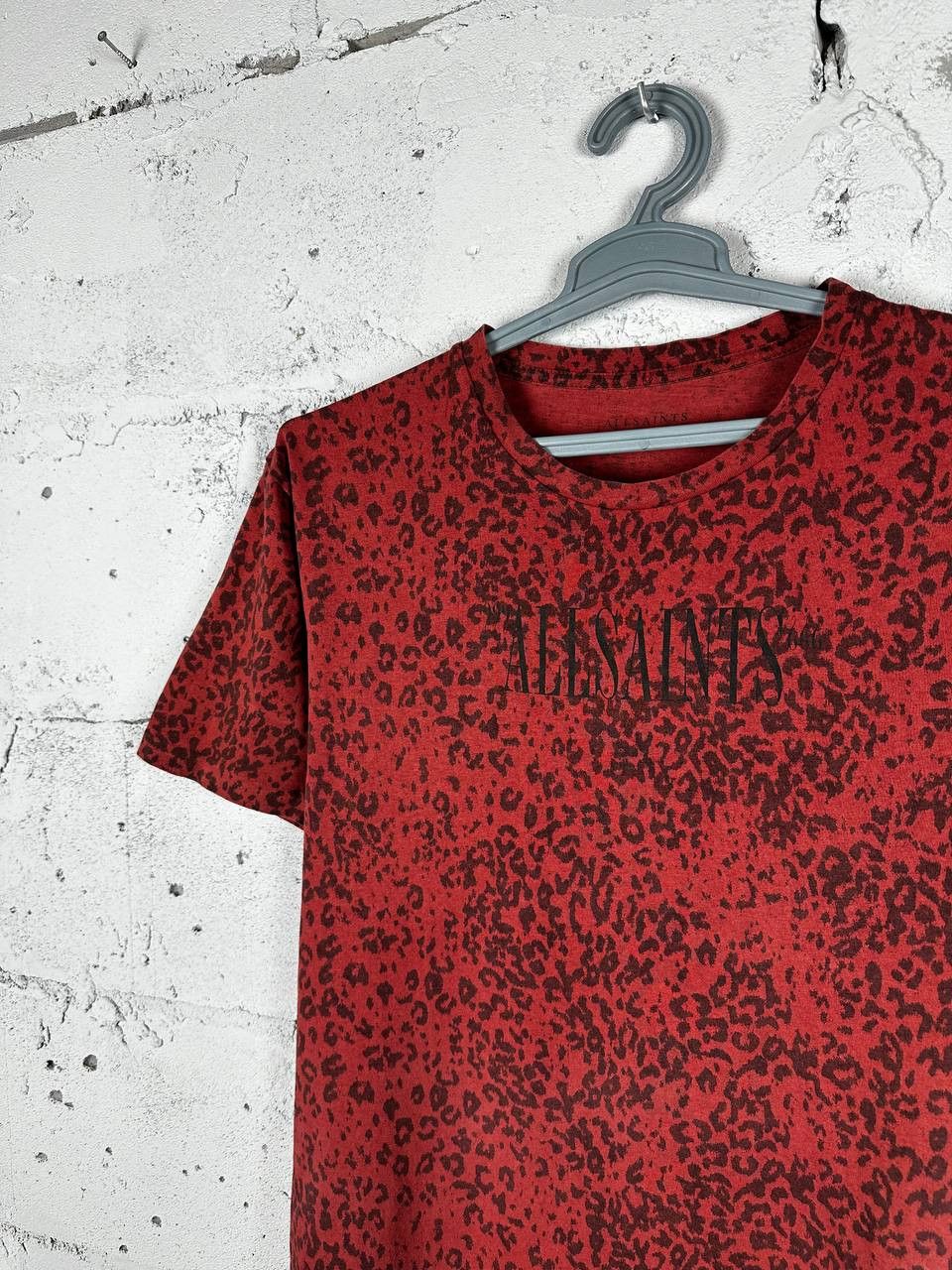 Allsaints Allsaints Y2K Vintage Rare T-Shirt Big Logo Camo Style Size US L / EU 52-54 / 3 - 1 Thumbnail