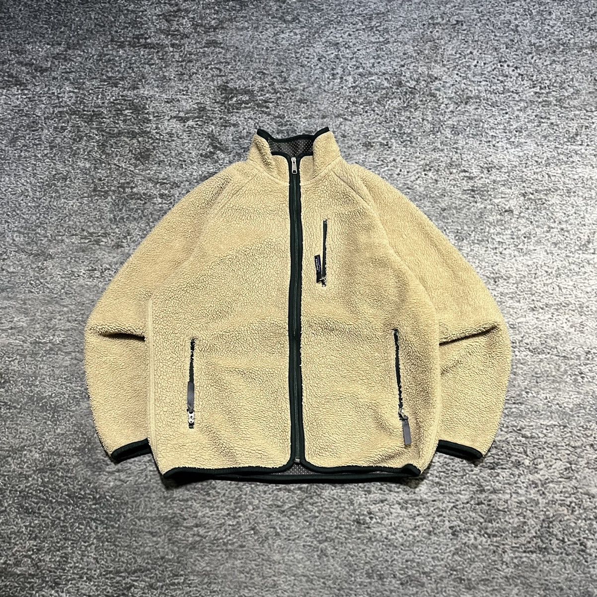 Patagonia VINTAGE PATAGONIA DEEP PILE SHERPA FLEECE FULL ZIP LARGE Size US L / EU 52-54 / 3 - 1 Thumbnail