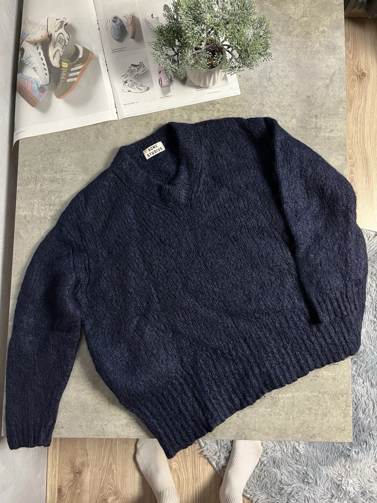 Acne Studios Acne Studios Mohair Sweater Navy Essie Paw13 Size XS / US 0-2 / IT 36-38 - 1 Thumbnail