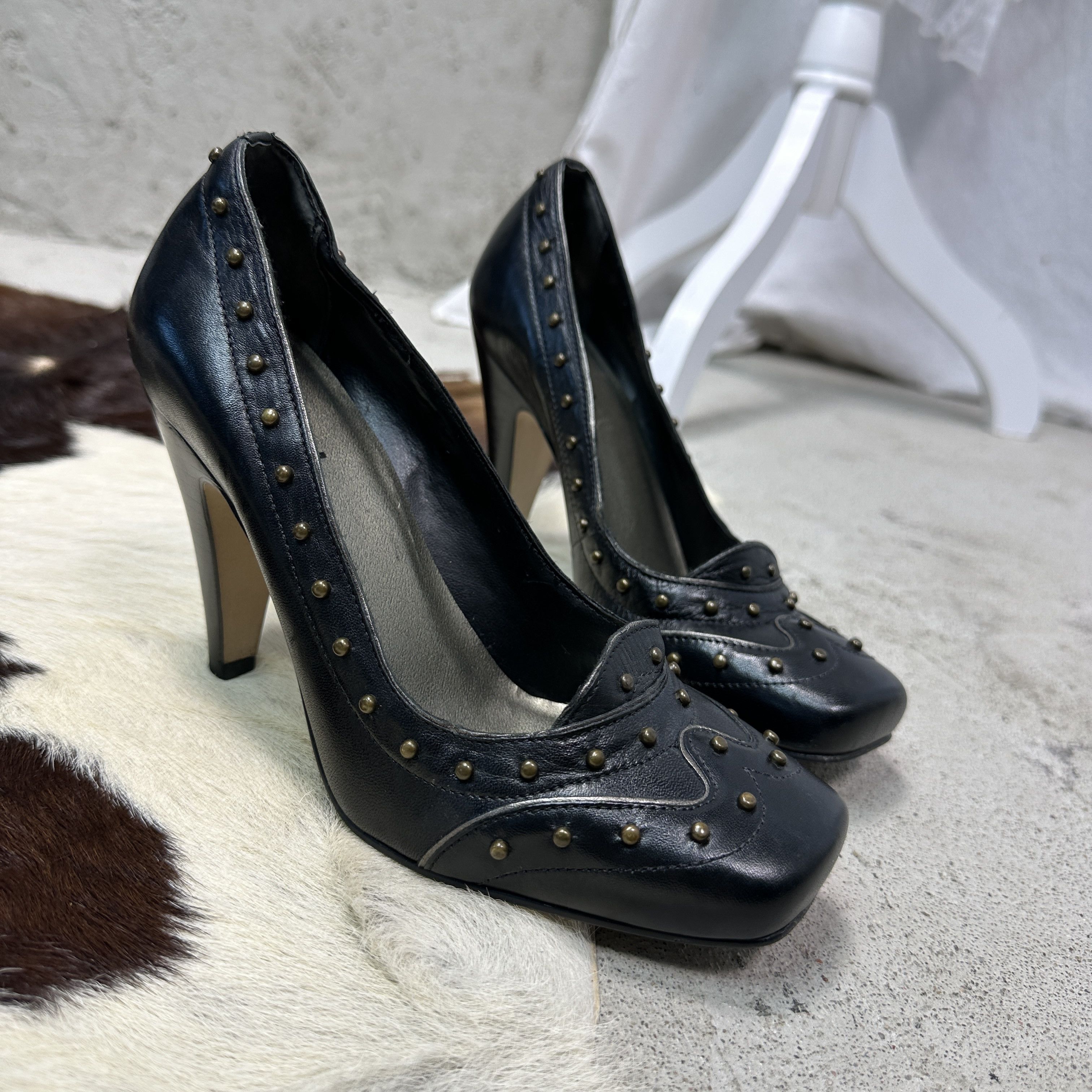 Vintage Vintage Avant Garde Leather Studded Heels Y2K Size US 7 / IT 37 - 3 Thumbnail