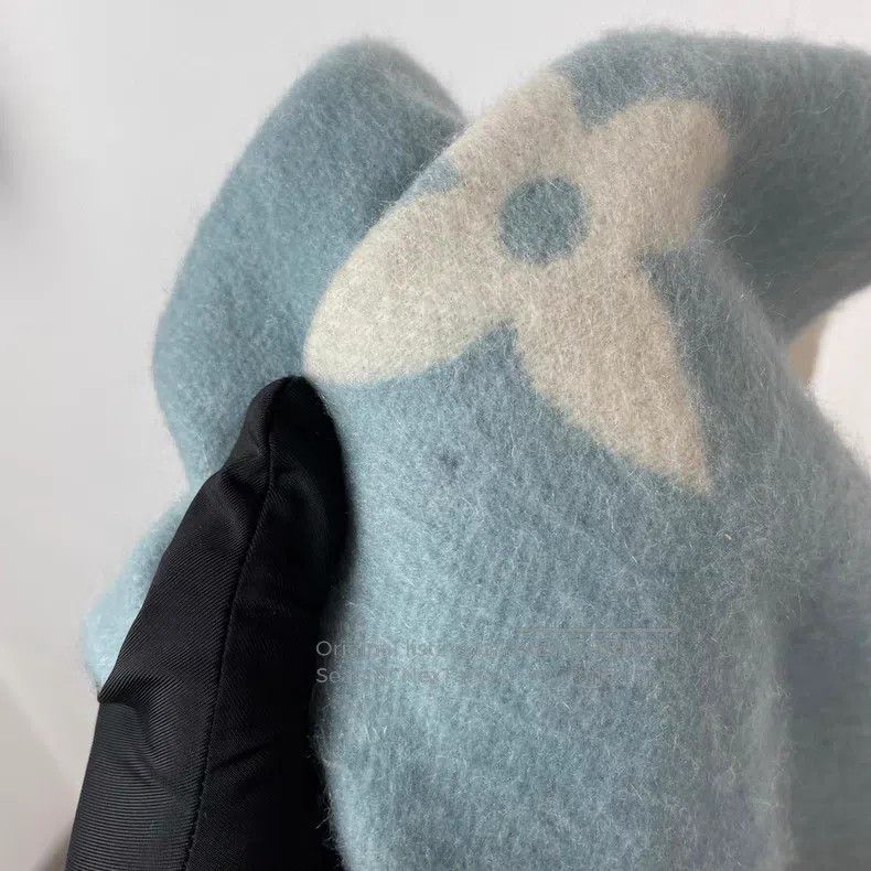 Louis Vuitton Louis Vuitton Cashmere scarf Size ONE SIZE - 5 Thumbnail