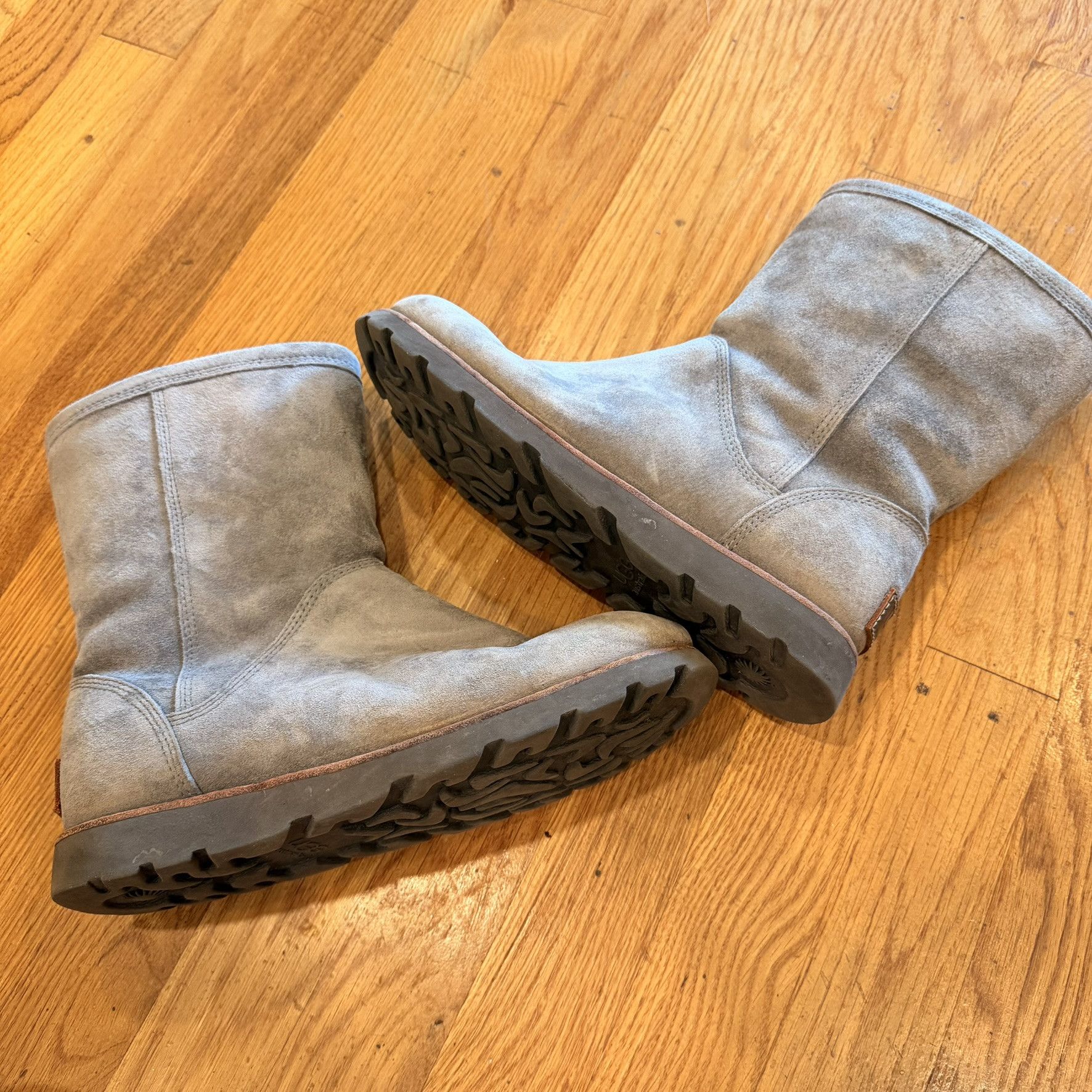Ugg UGG Selia Zip Winter Boots Women Size 7 Gray Size US 8 / IT 38 - 4 Thumbnail
