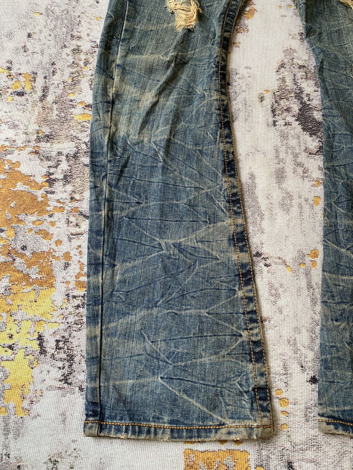 Japanese Brand Rattle Trap Claw Mark Distressed Curve Leg Flare Denim Size US 32 / EU 48 - 4 Thumbnail