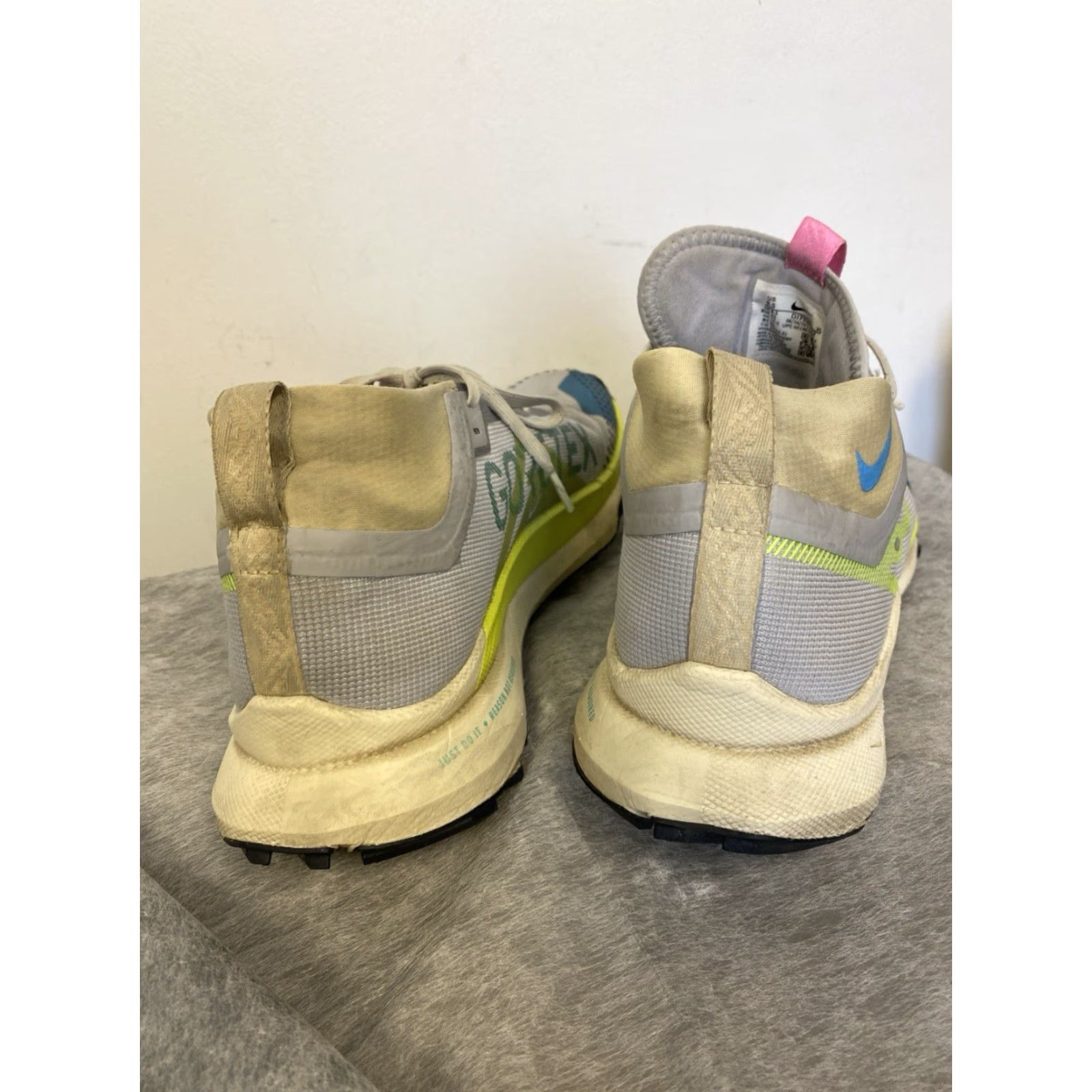 Nike Nike React Pegasus Trail 4 GTX GORE-TEX Men’s Size 9.5 Grey Volt DJ7926-002/0071 Nike React Pegasus Trail 4 GTX Sneakers Men 9.5 Grey Volt 2022 Size US 9 / EU 42 - 2 Thumbnail