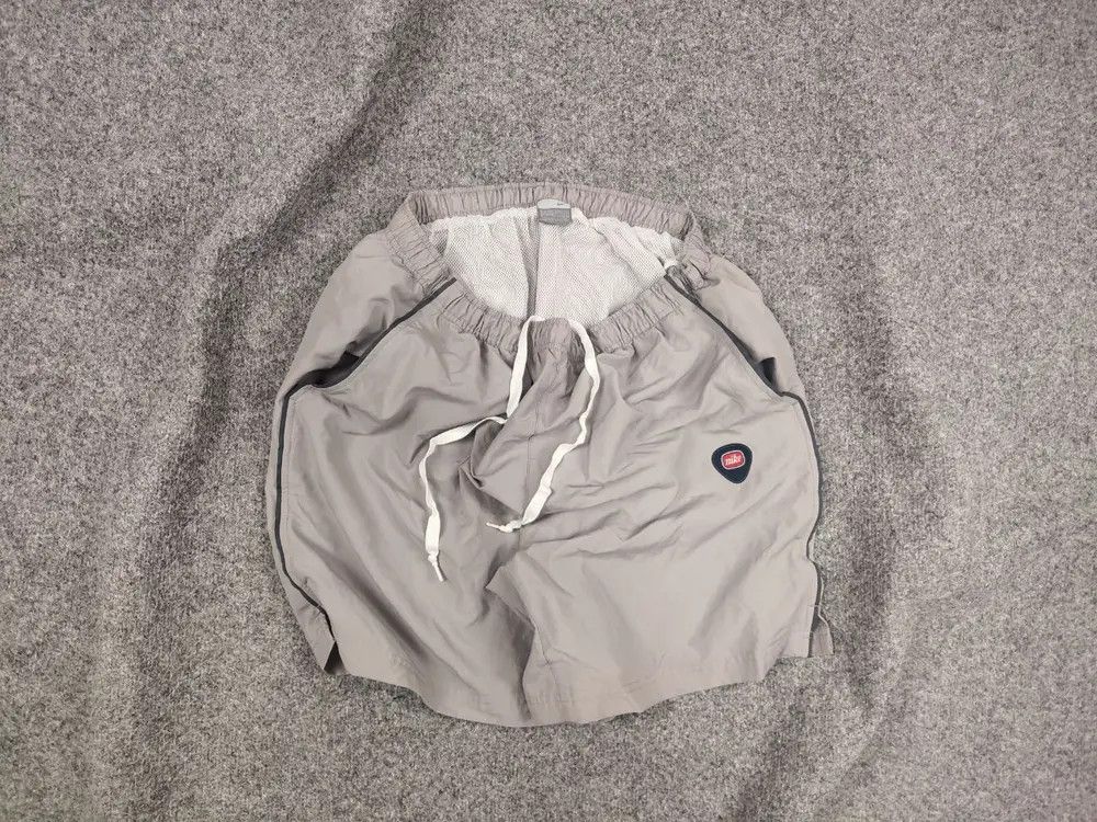 Nike Vintage Nike Casual Swoosh Gray Logo Shorts Y2K Style Size US 34 / EU 50 - 1 Thumbnail