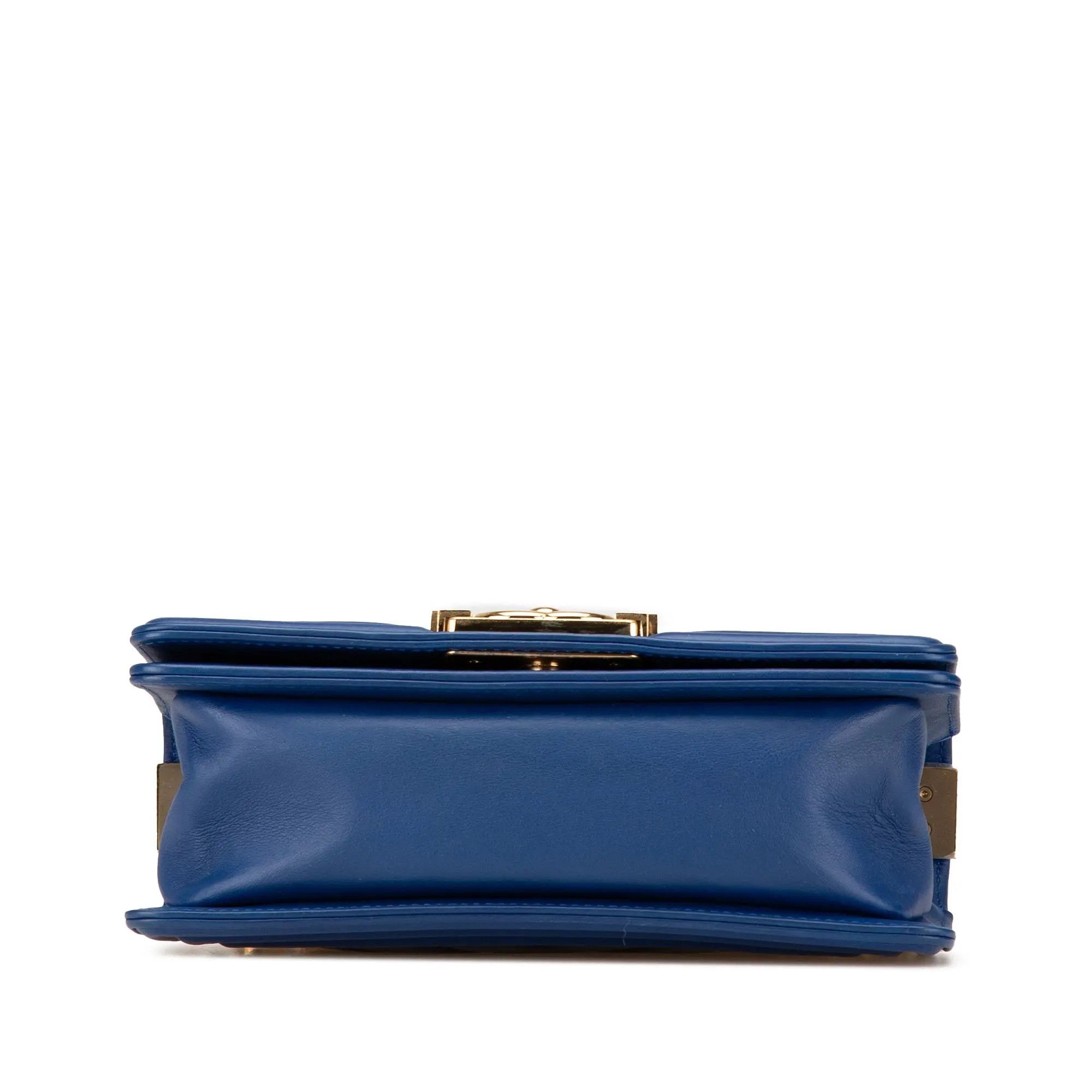 Chanel os11x0126 Size: OS / Small Chevron Lambskin Flap Bag In Blue Size ONE SIZE - 3 Thumbnail