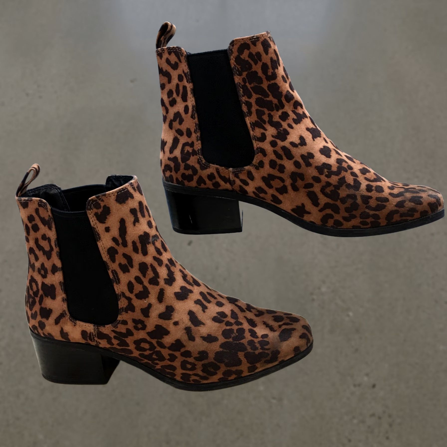 Vintage A New Day Boots Womens 8 Ellie Animal Print Chelsea Ankle Bootie Brown Black Size US 8 / IT 38 - 1 Thumbnail