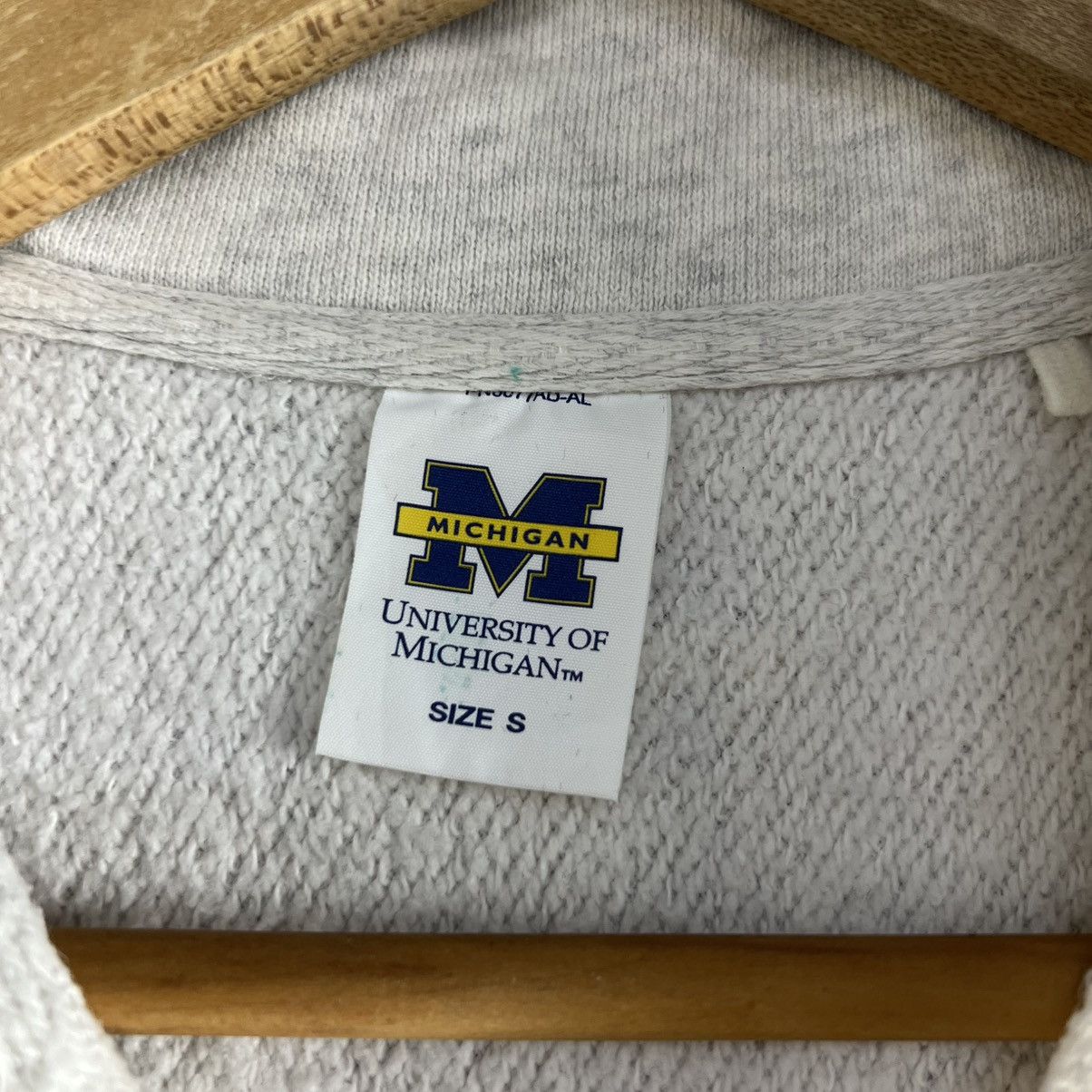 Vintage Vintage Michigan University Pull Over Sweatshirt Size US M / EU 48-50 / 2 - 6 Thumbnail