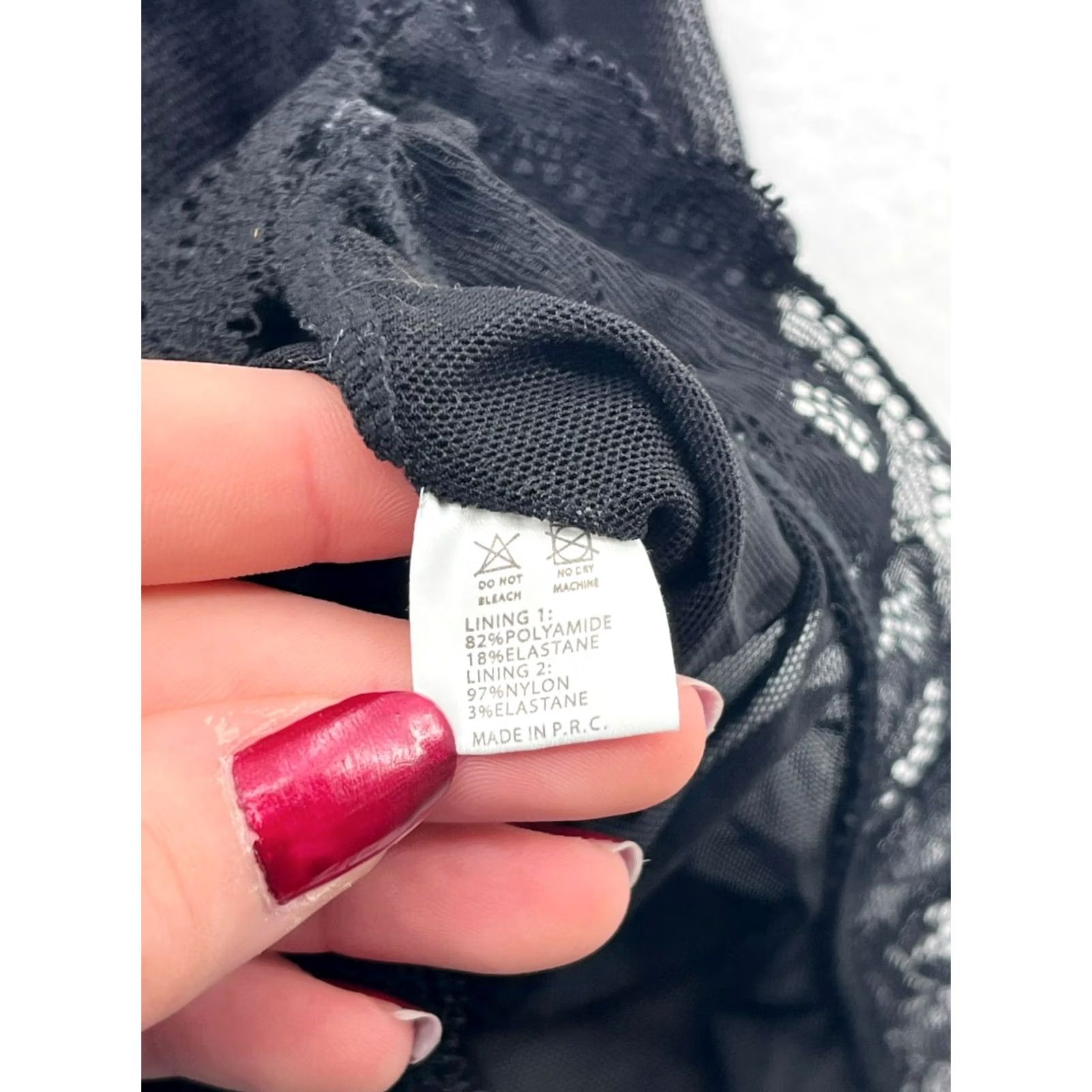 Brandy Melville Brandy Melville Bodysuit Women S Black Lace Sheer Keyhole Back #6135 Size S / US 4 / IT 40 - 3 Thumbnail