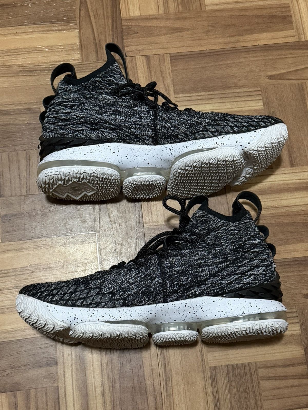 Nike Nike LeBron 15 Ashes Size US 11 / EU 44 - 2 Thumbnail