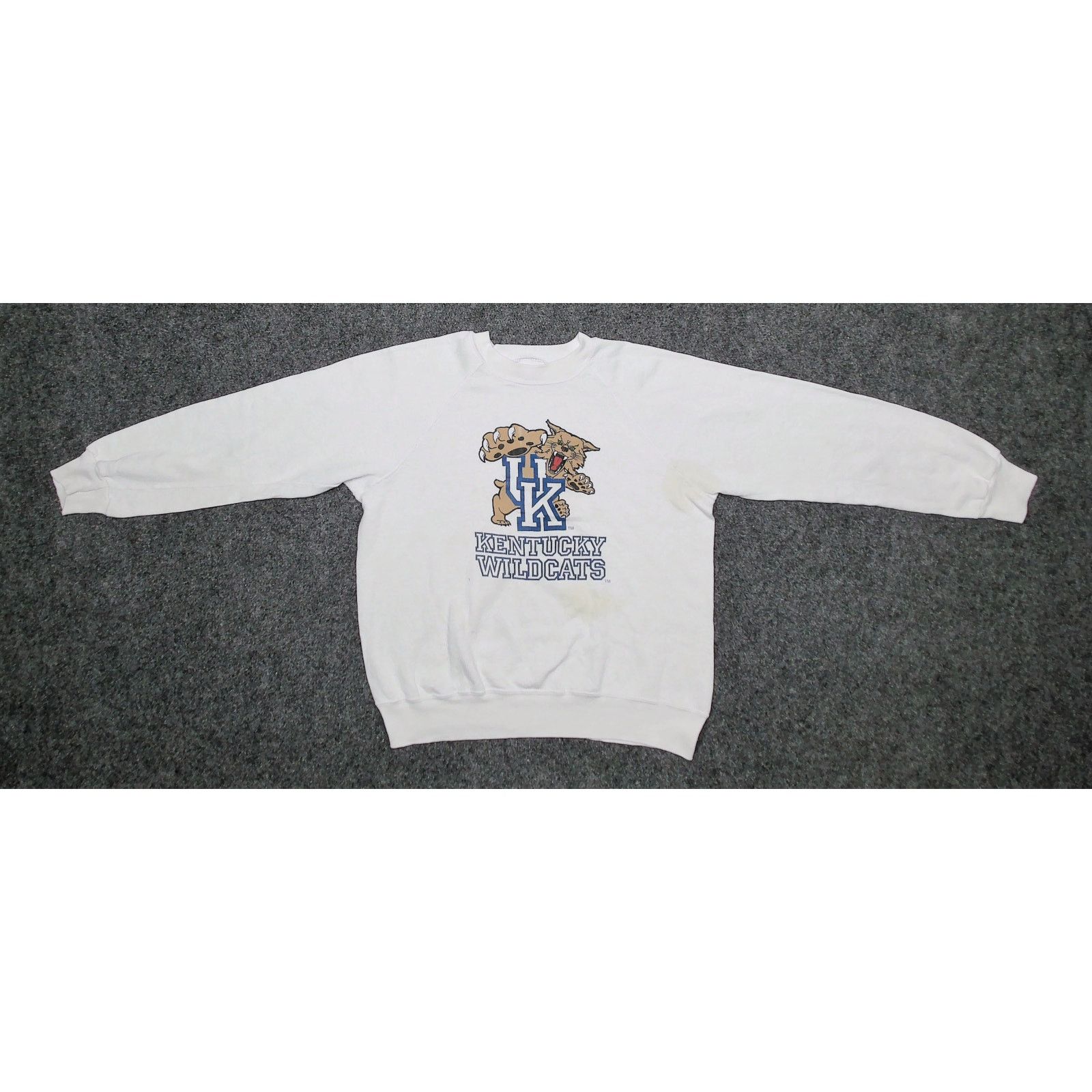 Vintage Vintage 1980s Kentucky Wildcats Thrashed Boxy Sweatshirt Size US L / EU 52-54 / 3 - 5 Thumbnail