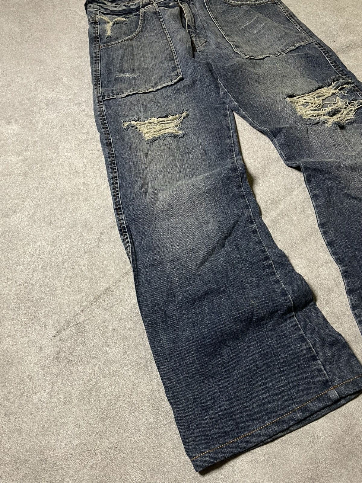 Guess IfSixWasNine Skull USA 99’ LGB Distressed LUXURU GUESS jeans Size US 31 - 5 Thumbnail