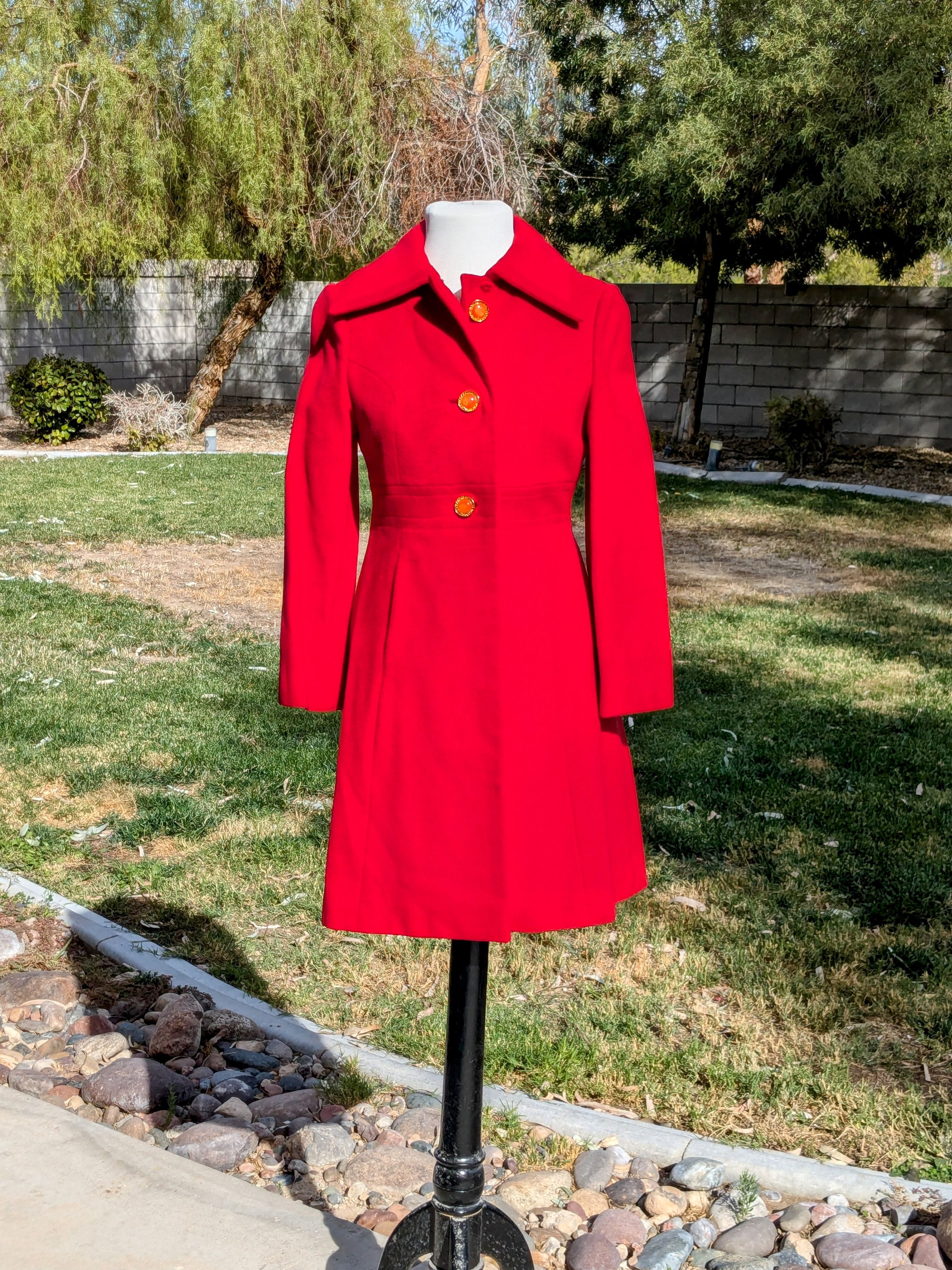 Vintage 1960s Vintage Petite Acme Crimson Wool Fit & Flare Long Coat Size XS / US 0-2 / IT 36-38 - 1 Thumbnail