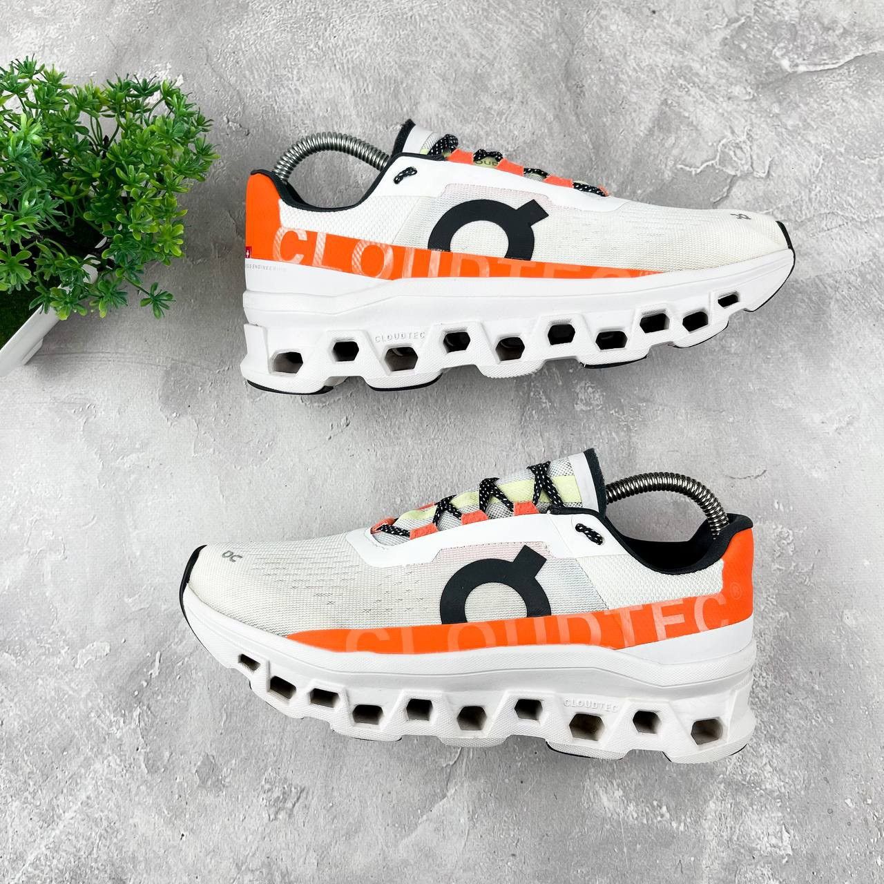 Other On Running Size US 8.5 / EU 41-42 - 1 Thumbnail