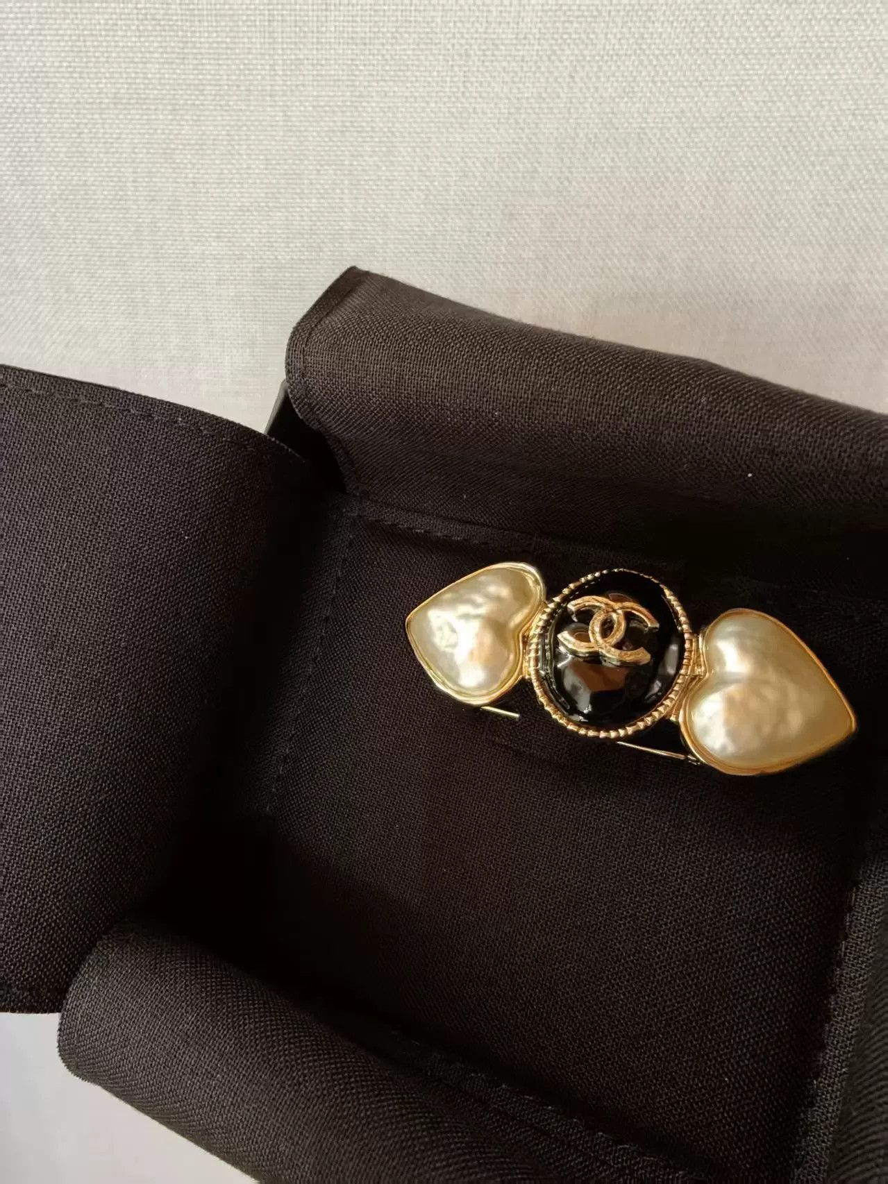 Chanel Chanel Authentic Brooch Size ONE SIZE - 1 Preview