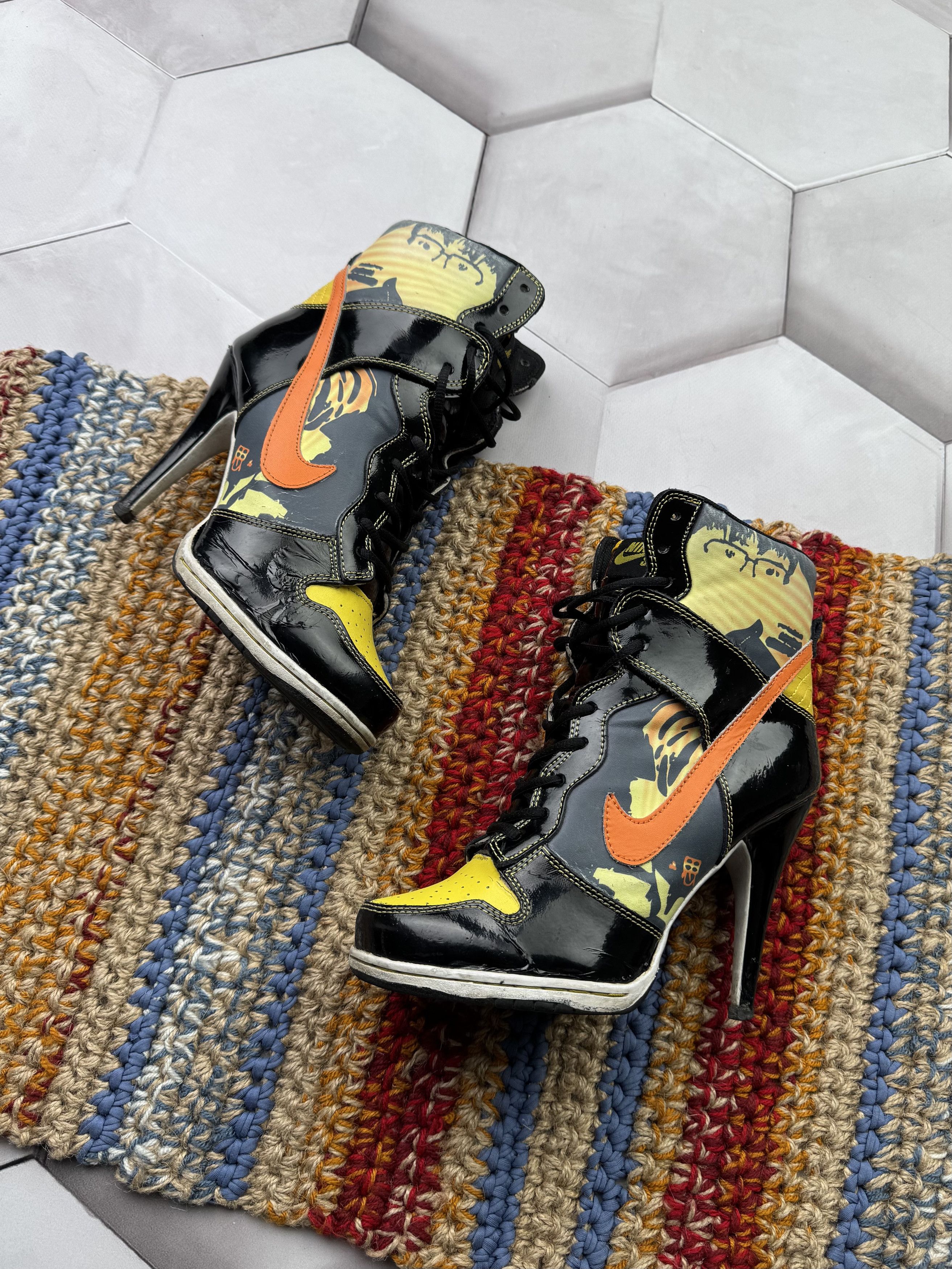 Nike Vintage Heel Shoes Sneakers, Women's (Size 7)