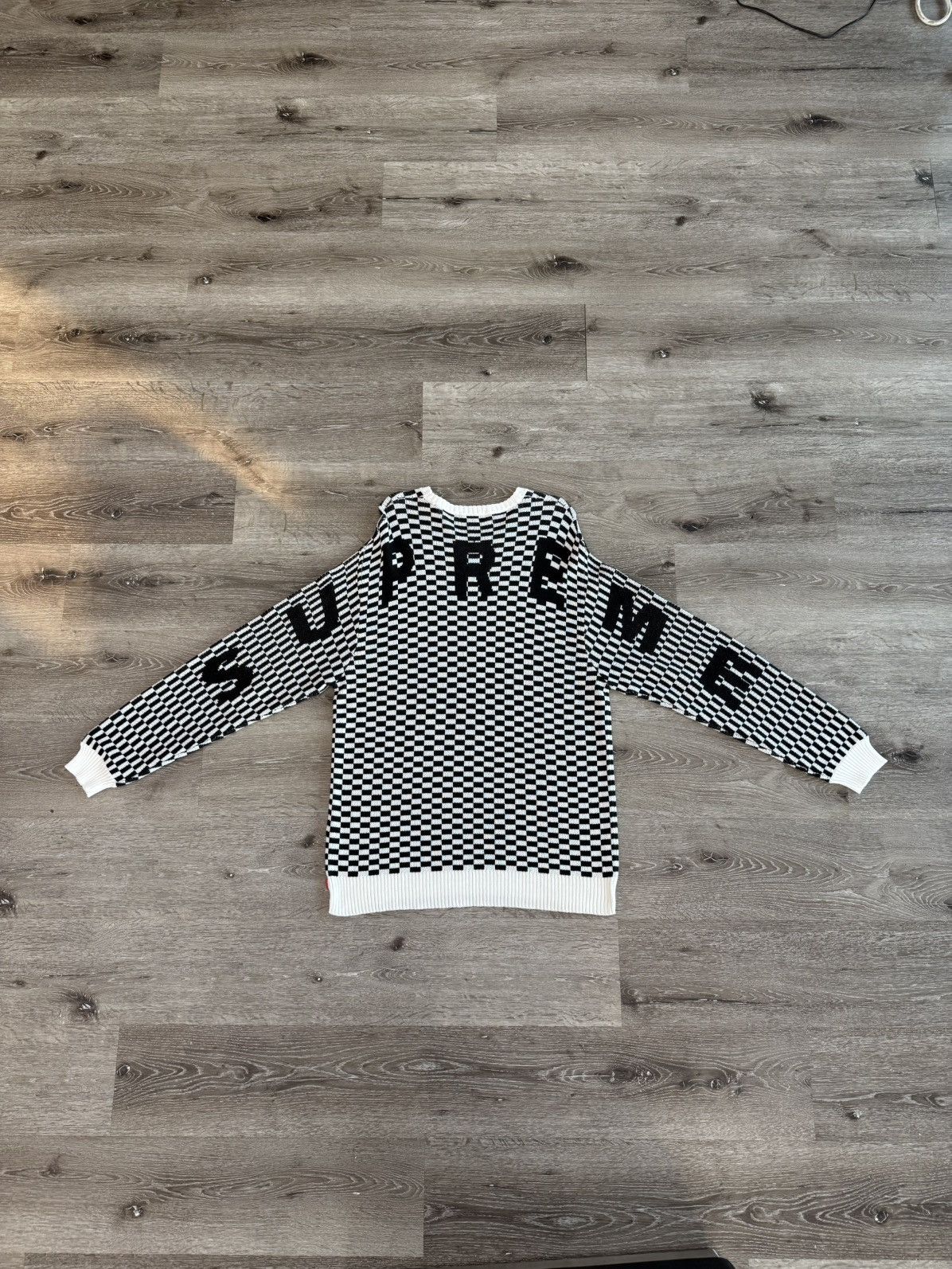 Supreme Supreme “Back Logo Sweater” (Checkerboard) Size US XL / EU 56 / 4 - 2 Thumbnail