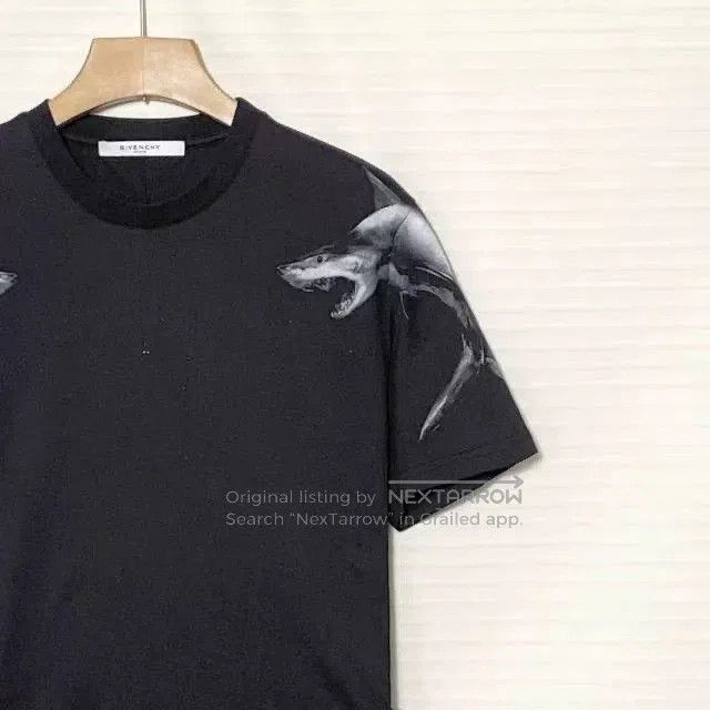 Givenchy Givenchy Classic Double Shark T-shirt. Size US L / EU 52-54 / 3 - 3 Thumbnail