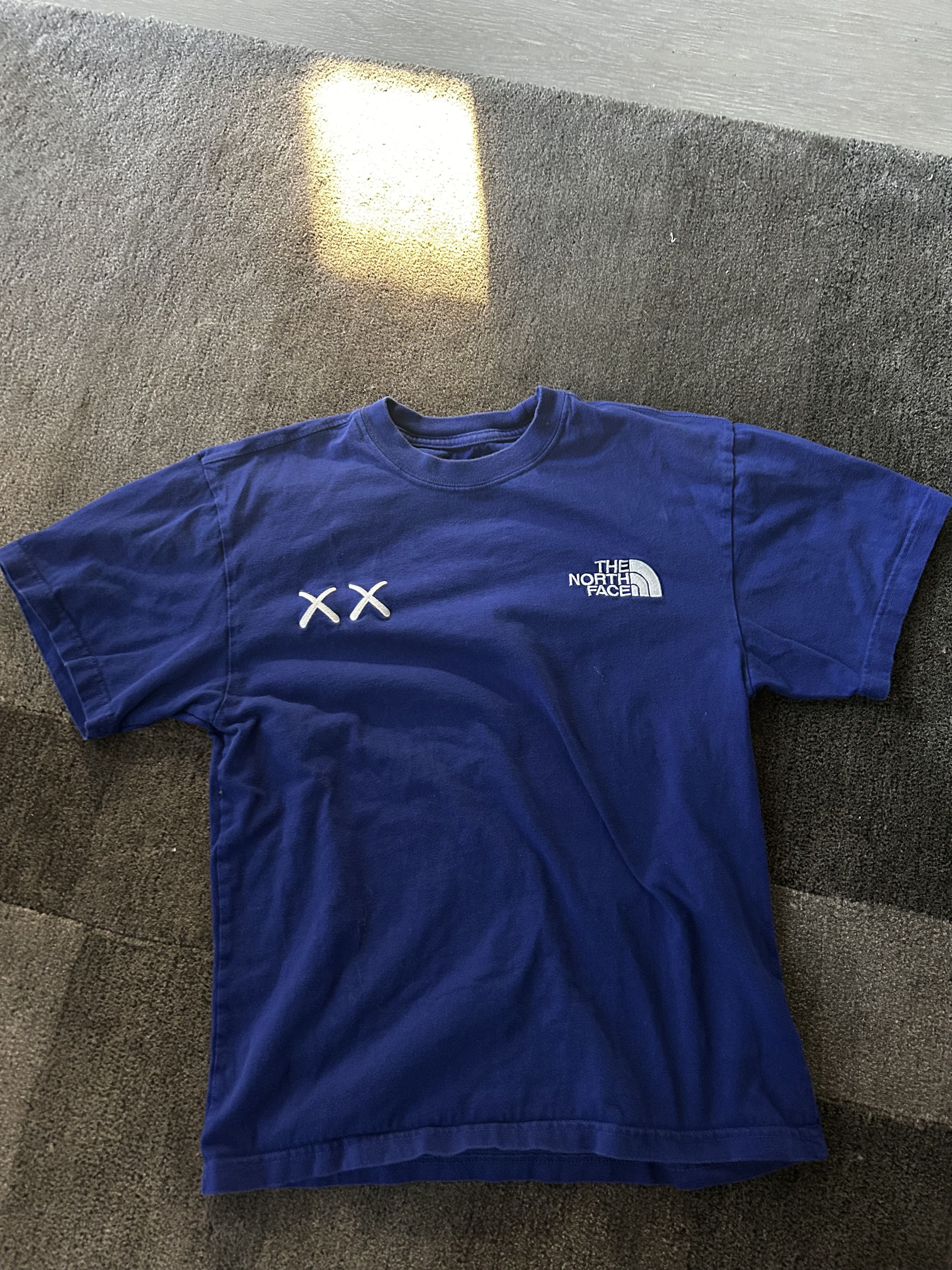 Kaws × The North Face Kaws x North Face t-shirt Size US XS / EU 42 / 0 - 1 Thumbnail