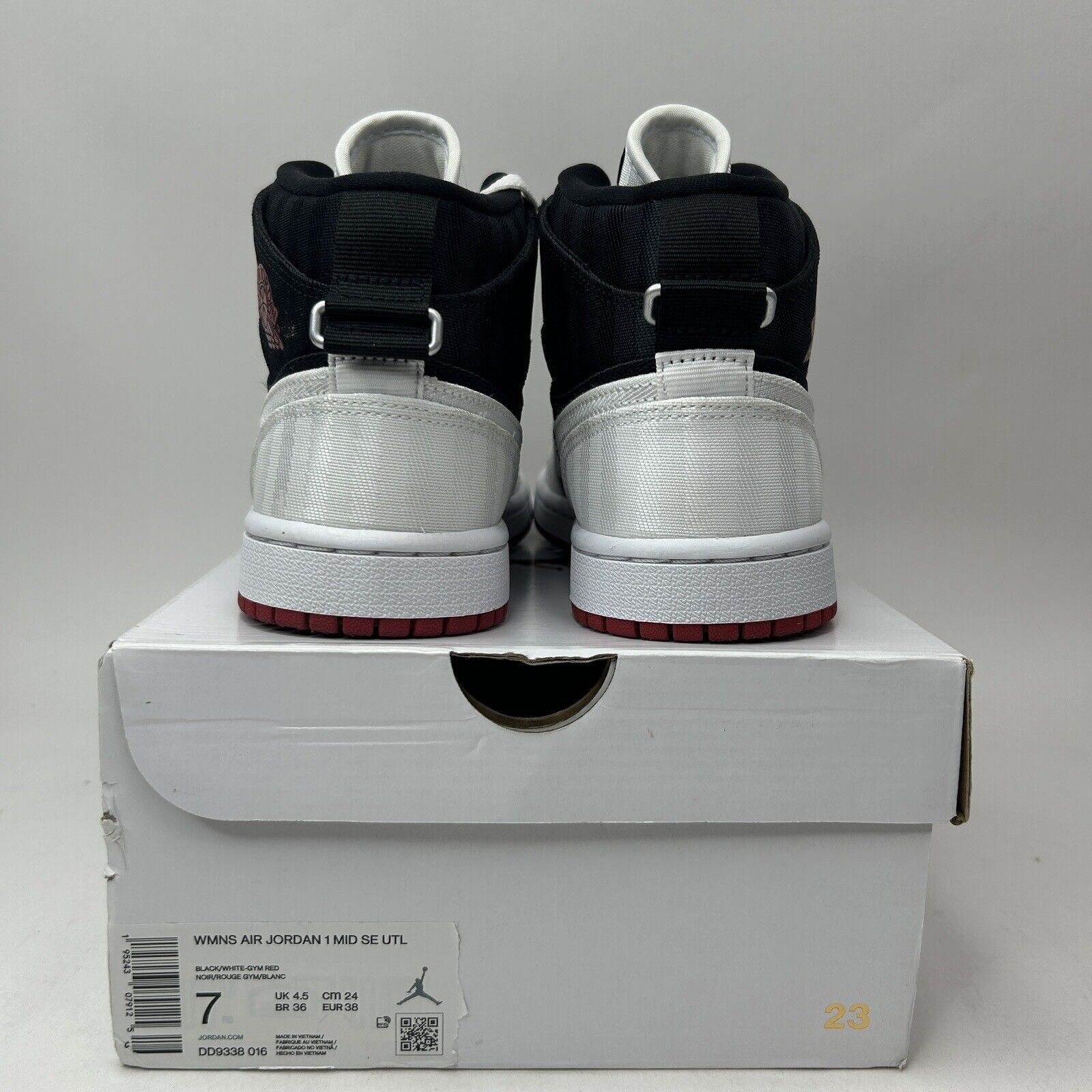 Jordan Brand Nike Air Jordan 1 Mid SE WMNS “Utility/Black Gym Red” Size US 7 / IT 37 - 4 Thumbnail