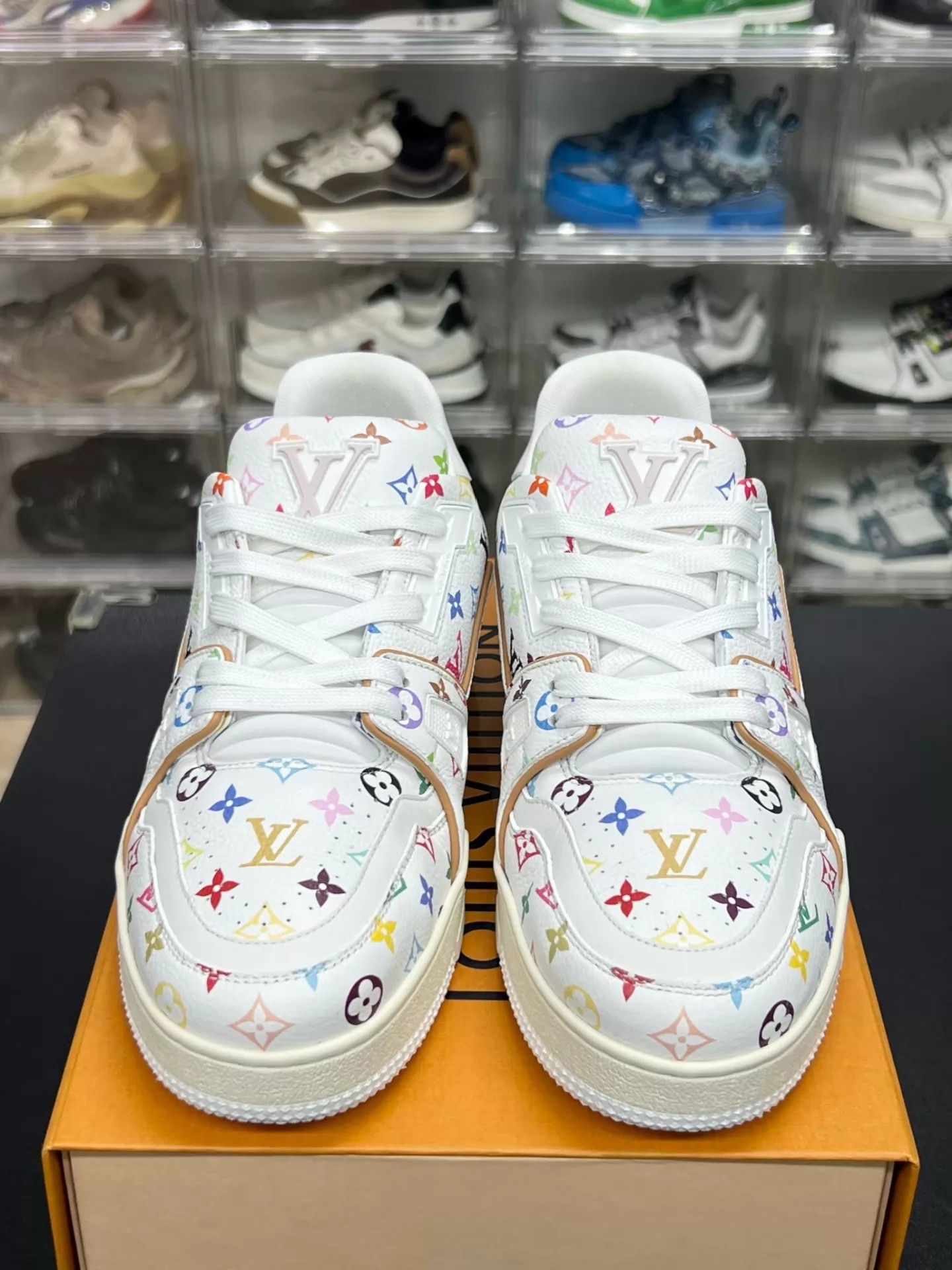 Louis Vuitton LV Trainer x TM White 38.5 Near New Rare Vtg Box & Accs Size US 8 / IT 38 - 2 Thumbnail