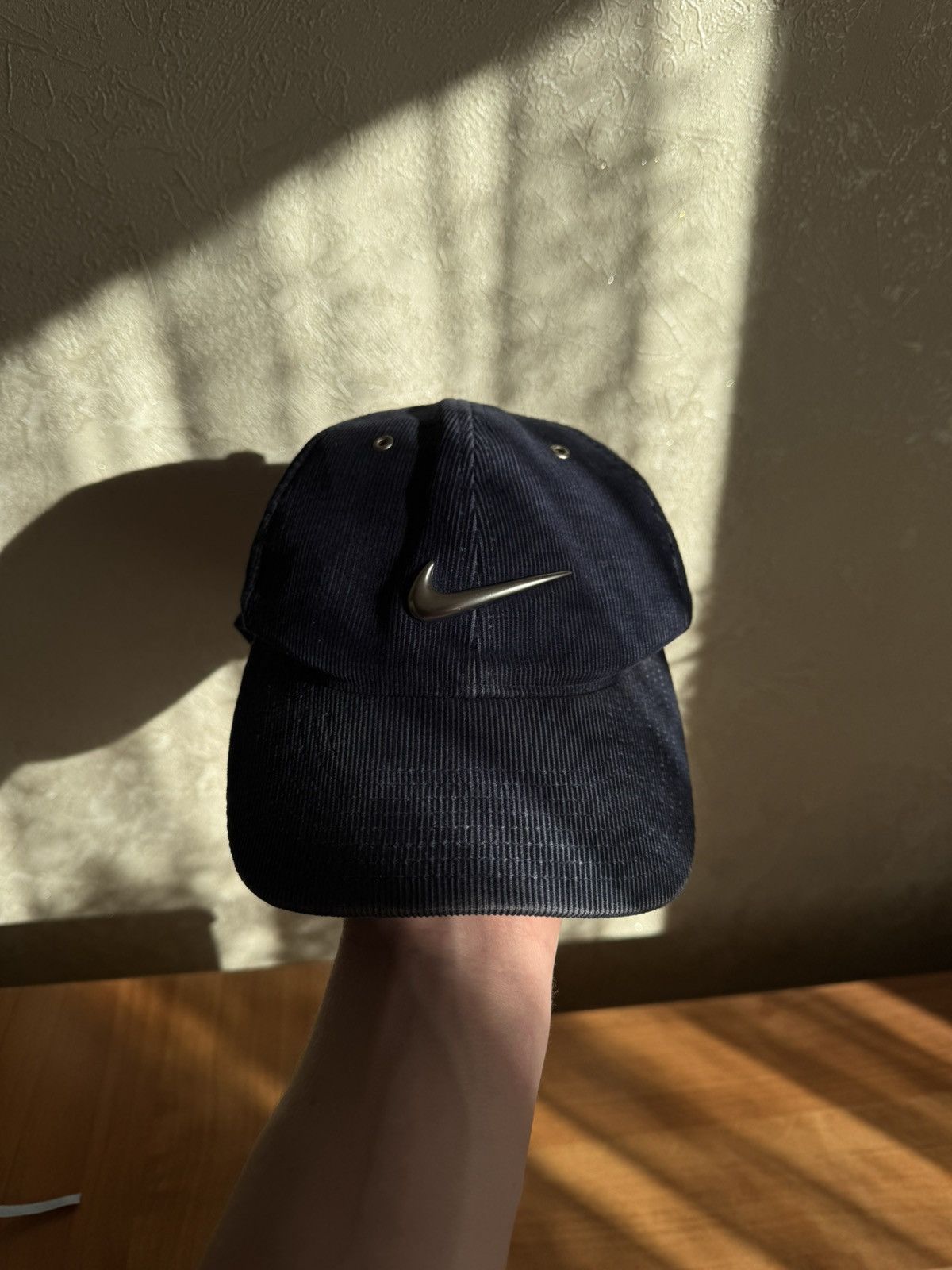 Nike Vintage Nike Corduroy Metal Swoosh Cap Navy/Green Underbrim Size ONE SIZE - 7 Thumbnail