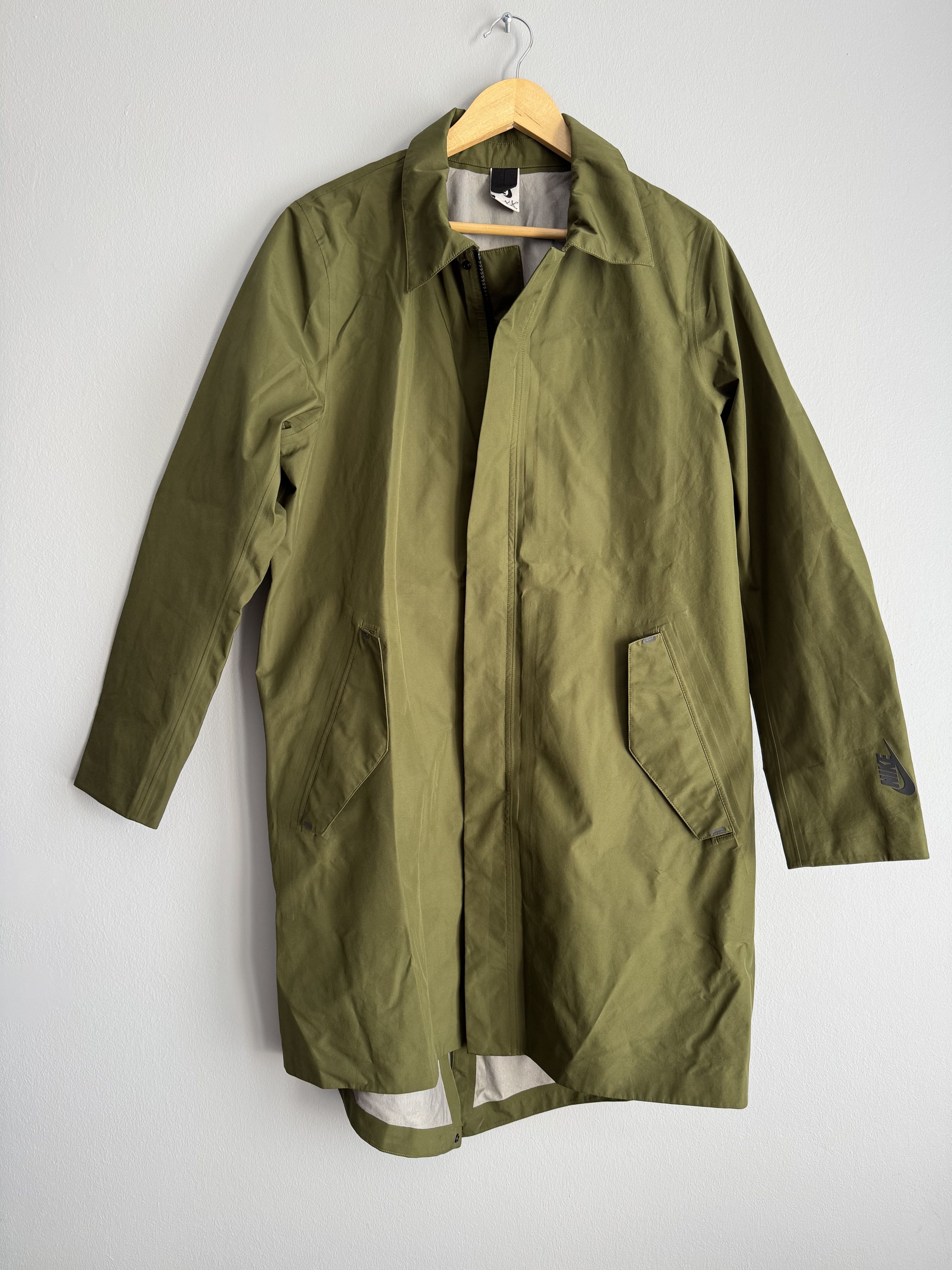 Nike ACG Nike Essentials Tech Legion Jacket acg gore-tex Lab trench Size US M / EU 48-50 / 2 - 1 Thumbnail
