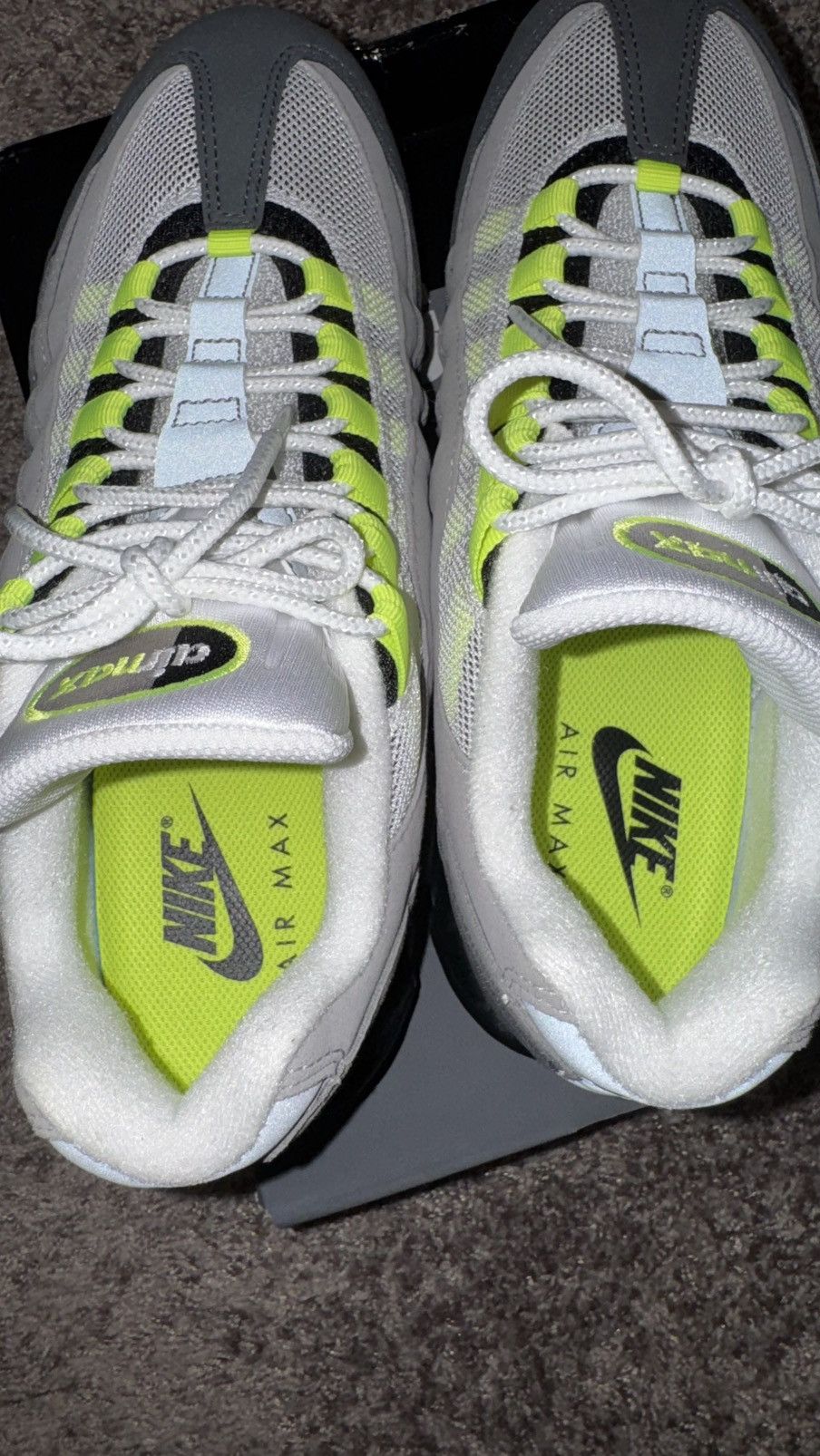 Nike Airmax 95 NEON Size US 9.5 / EU 42-43 - 8 Thumbnail