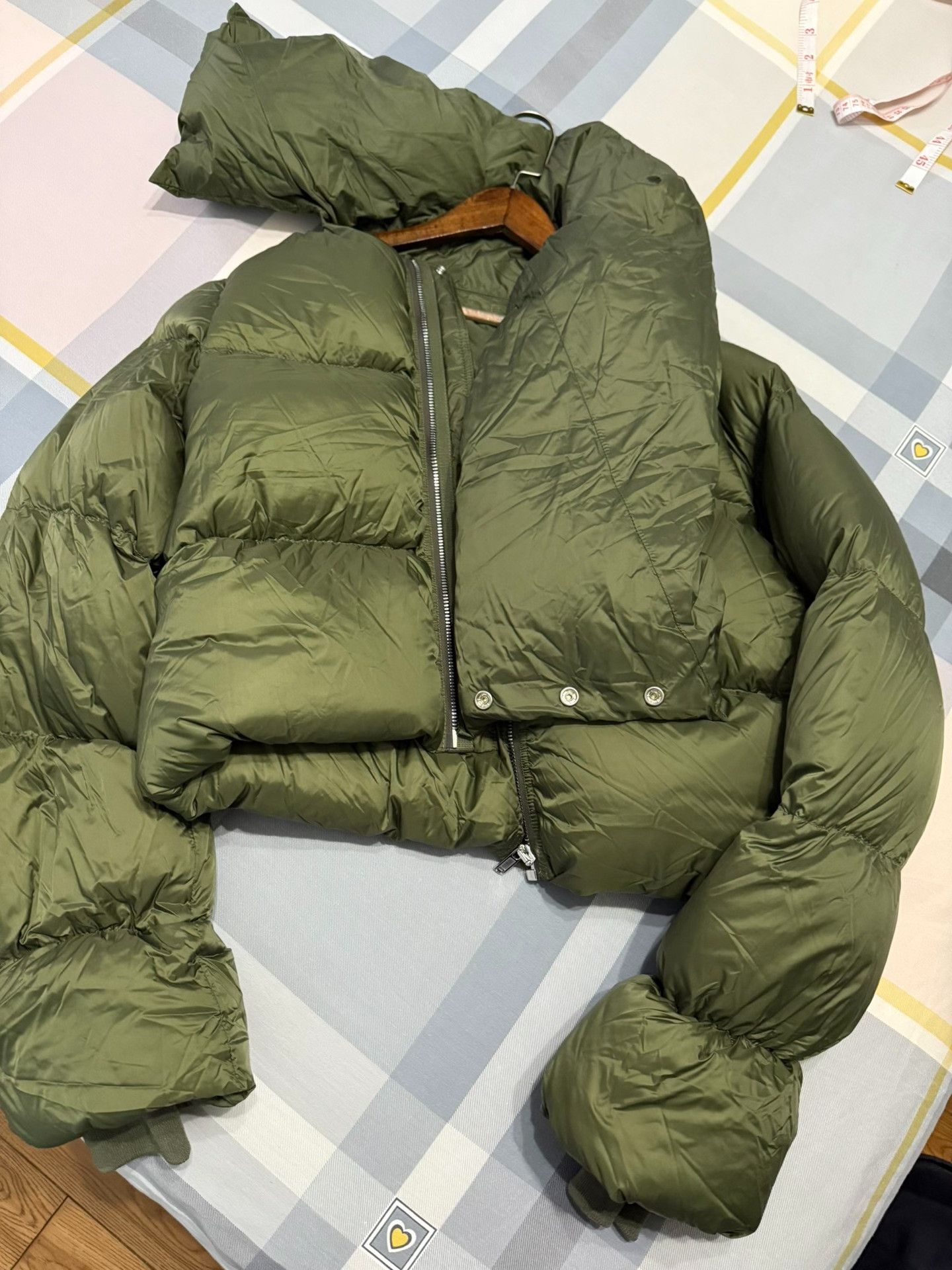 Rick Owens Rick Owens FW22 Green Scarf Down Jacket Size US M / EU 48-50 / 2 - 1 Thumbnail