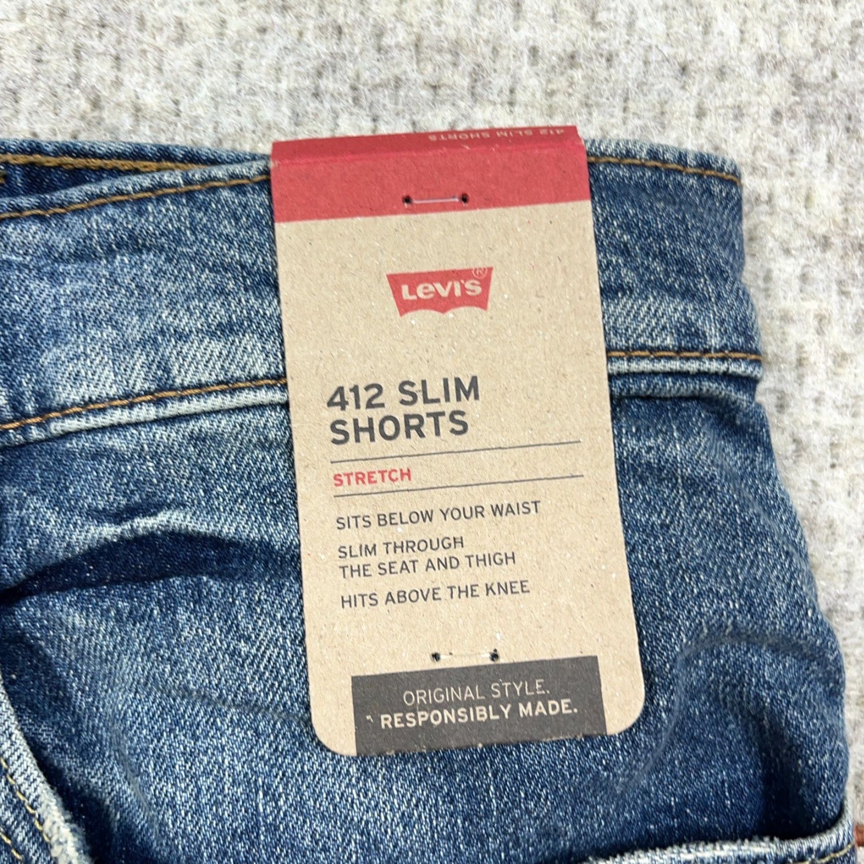 Levi's Levi's 412 Shorts Men Slim Fit Denim Blue 40 Med Wash Distressed 5-Pocket Bermuda Zip Front Casual Jeans Shorts Size US 40 / EU 56 - 4 Thumbnail