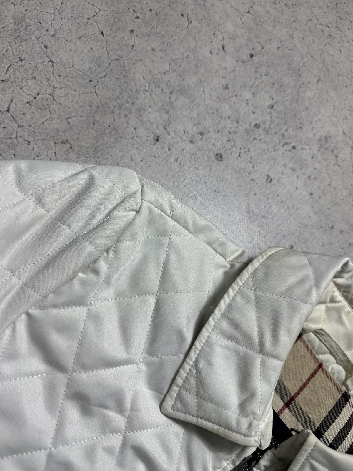 Burberry Burberry London Quilted Women’s White Jacket Luxury Size M / US 6-8 / IT 42-44 - 14 Thumbnail