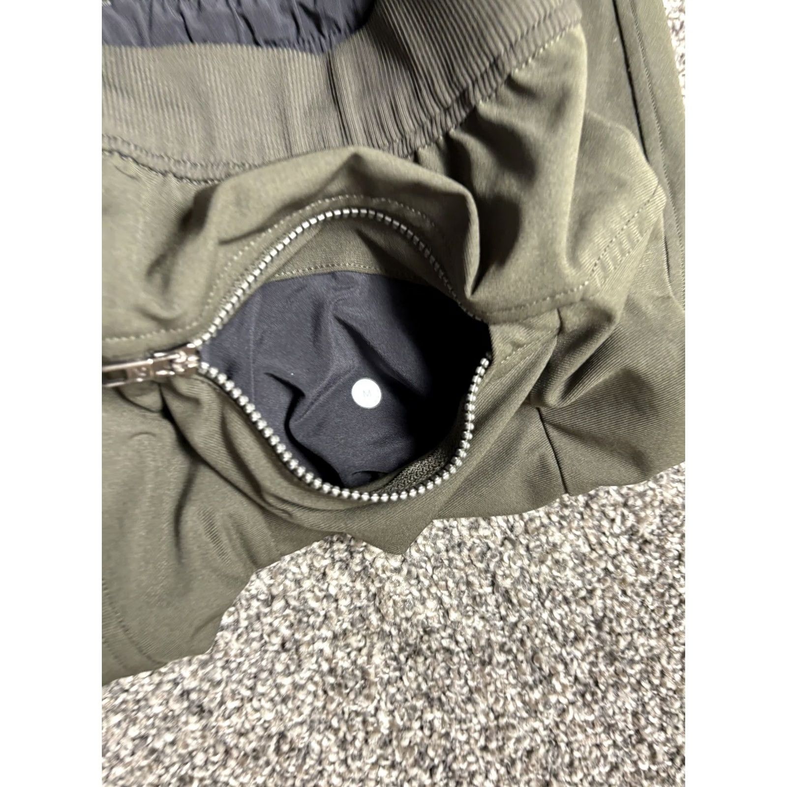 Lululemon Lululemon ABC Jogger Pants Men Medium Green Olive Stretch Warpstreme Gym LM5574s Size US 31 - 7 Thumbnail