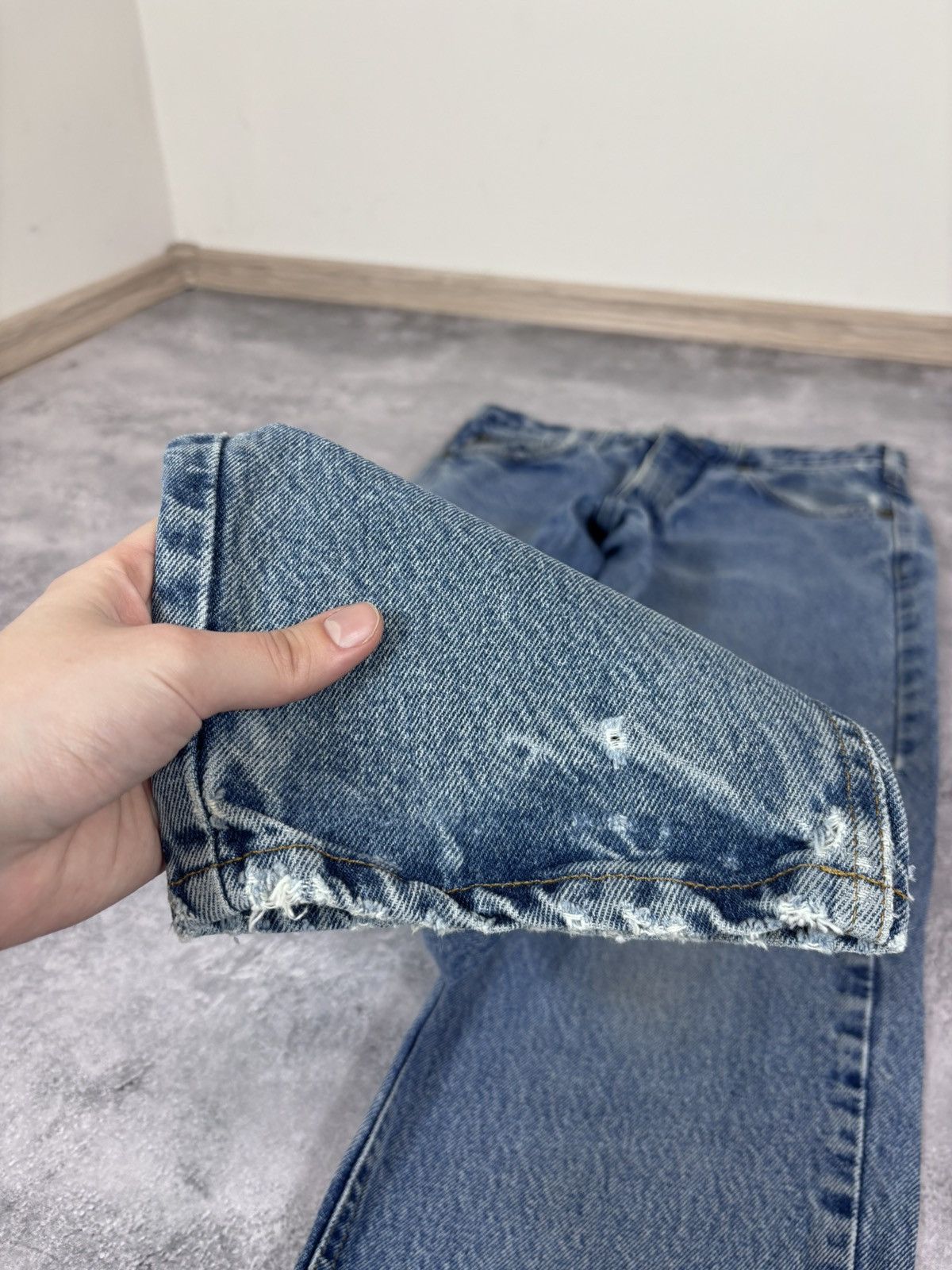 Carhartt Vintage Carhartt Men’s Faded Blue Denim Jeans Relaxed Fit Size US 33 - 12 Thumbnail