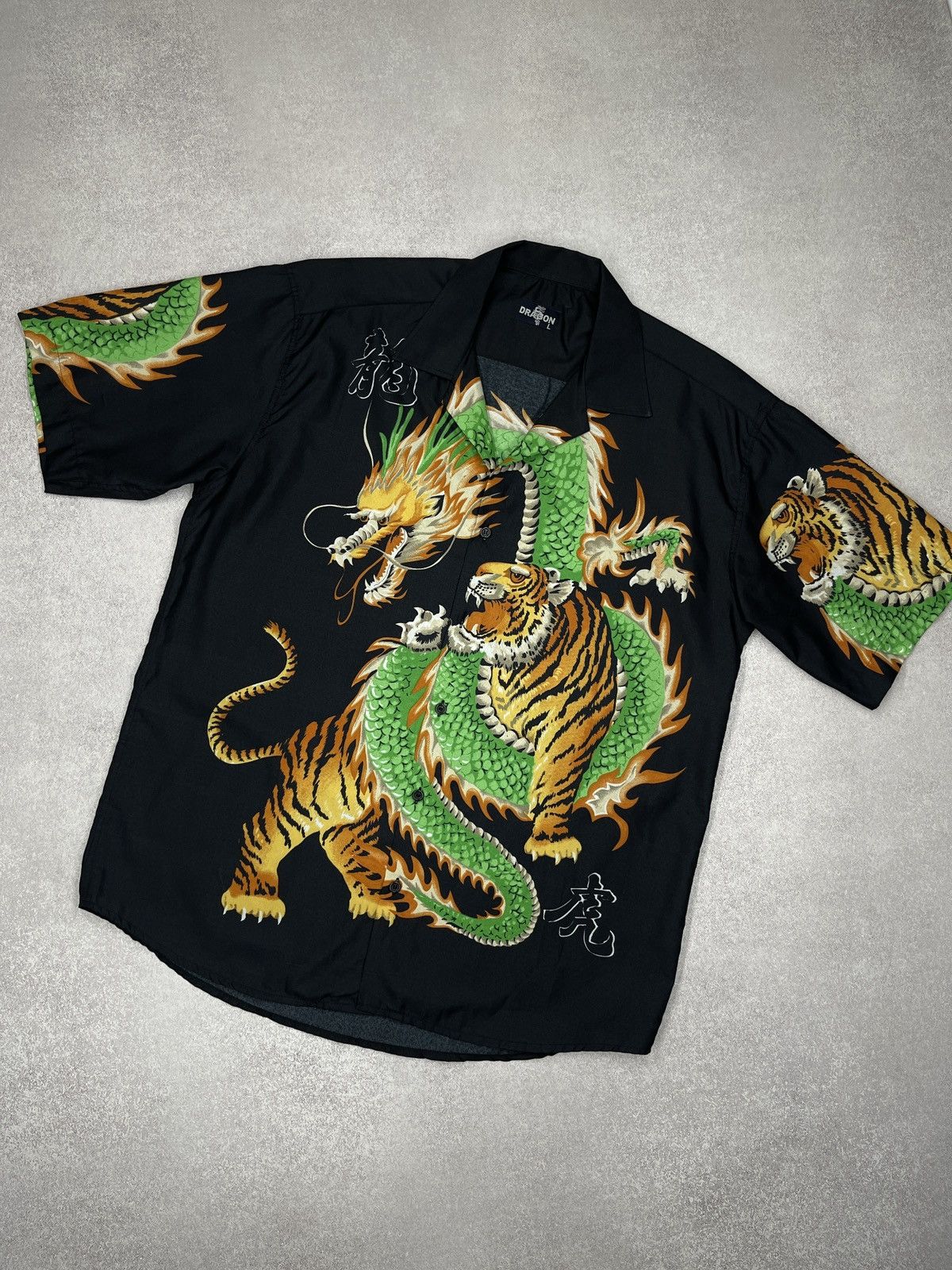 Vintage Vintage Japan Crazy Shirt Double Big Logo Dragon Tiger Black Size US L / EU 52-54 / 3 - 1 Thumbnail