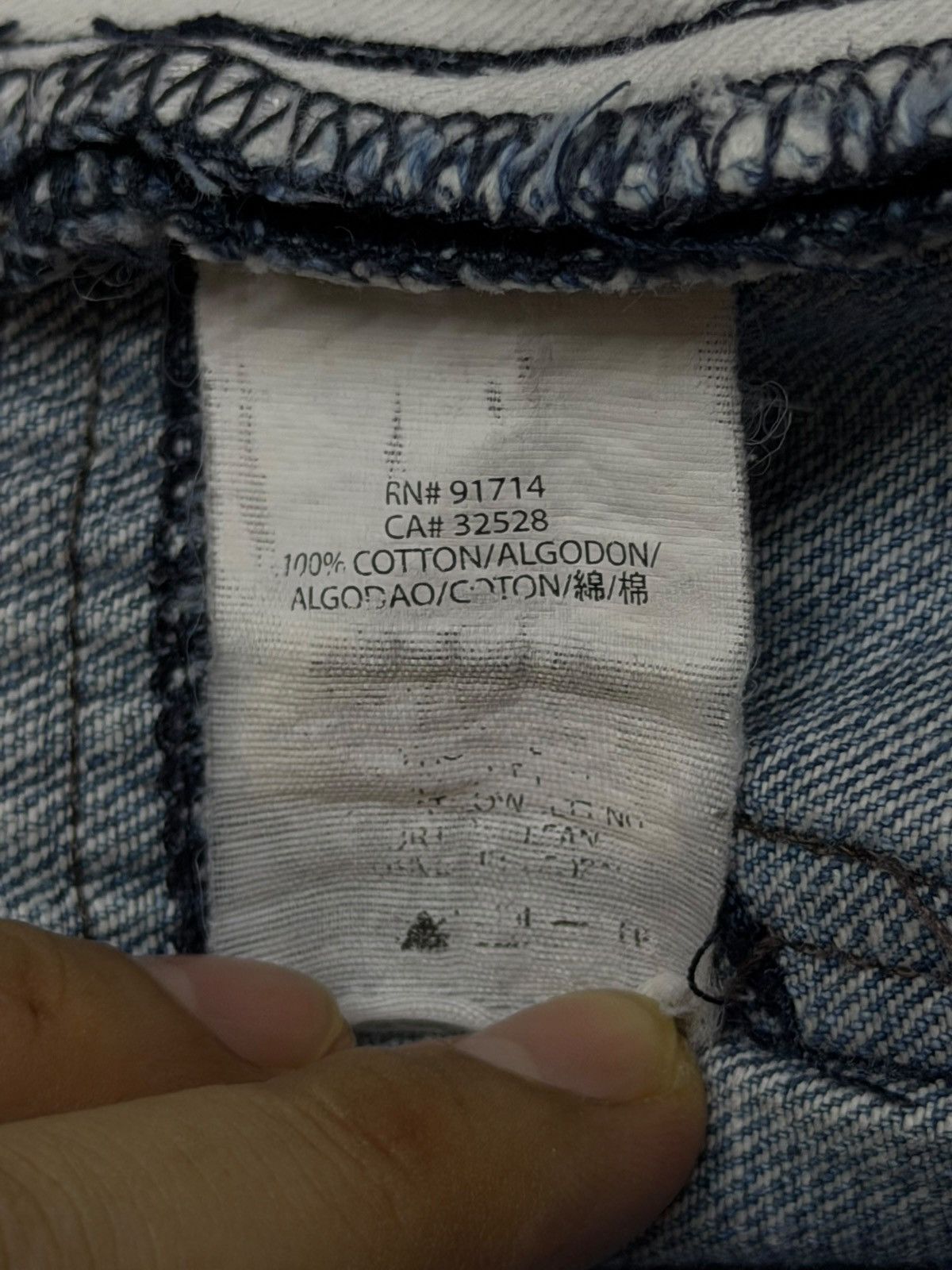Armani Exchange Vintage Y2K Armani Exchange A|X Bleach Jeans | Faded | W33 Size US 33 - 14 Thumbnail