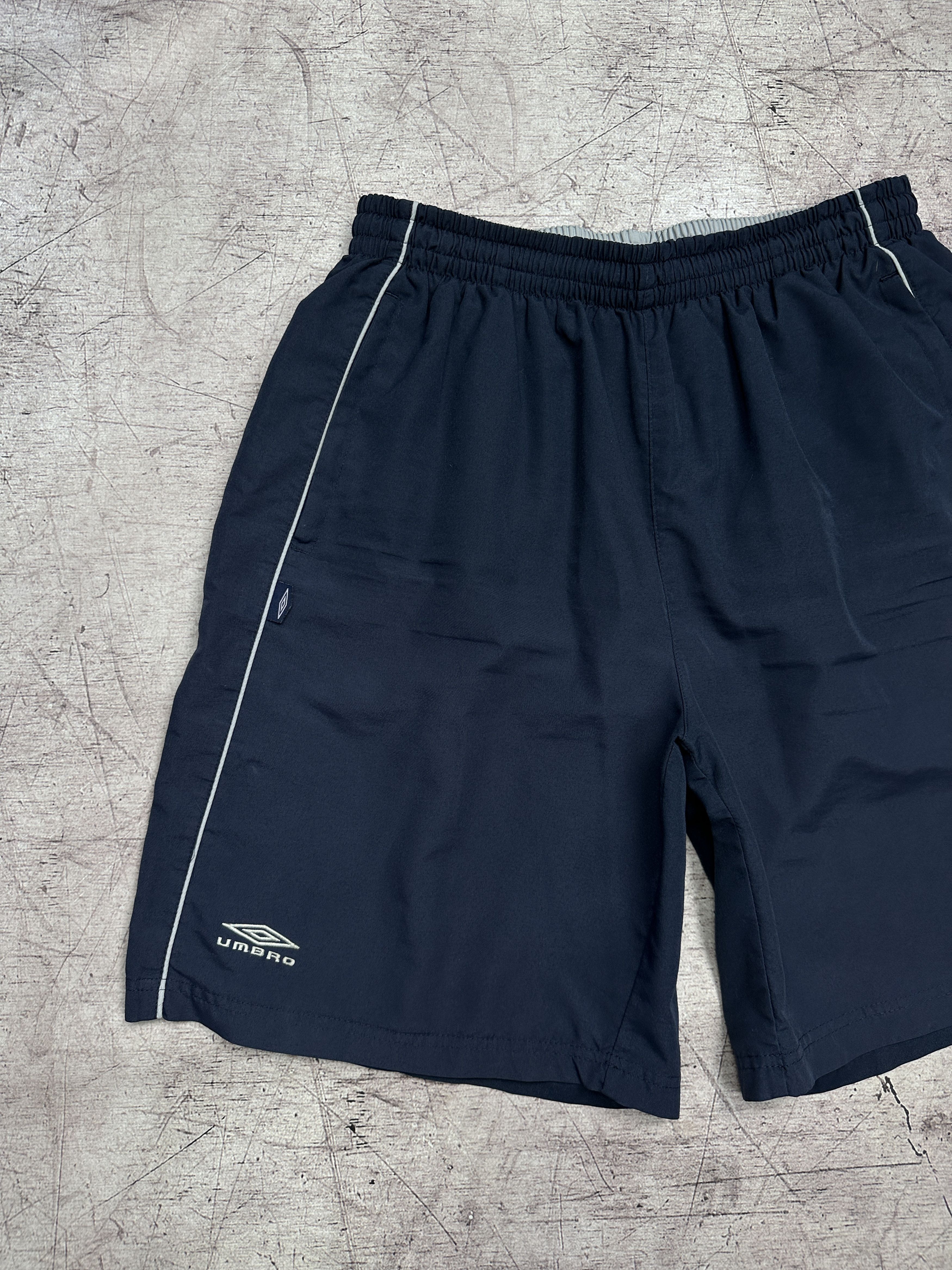 Umbro Umbro Vintage Mens Big Logo Nylon Shorts Size US 36 / EU 52 - 3 Thumbnail