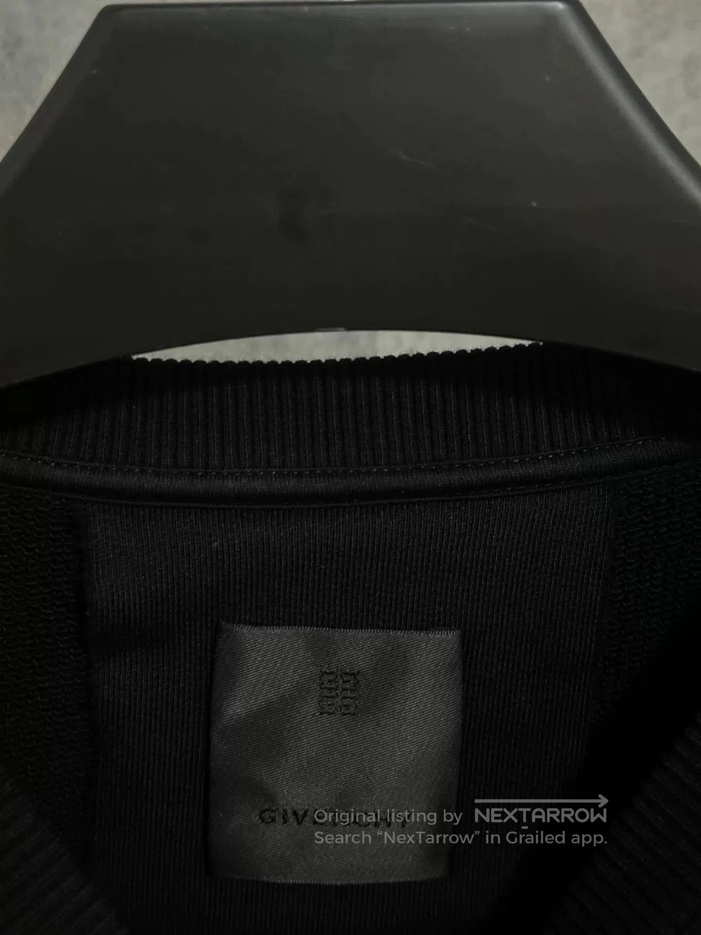 Givenchy givenchy black logo sweatshirt for men. Size US S / EU 44-46 / 1 - 4 Thumbnail