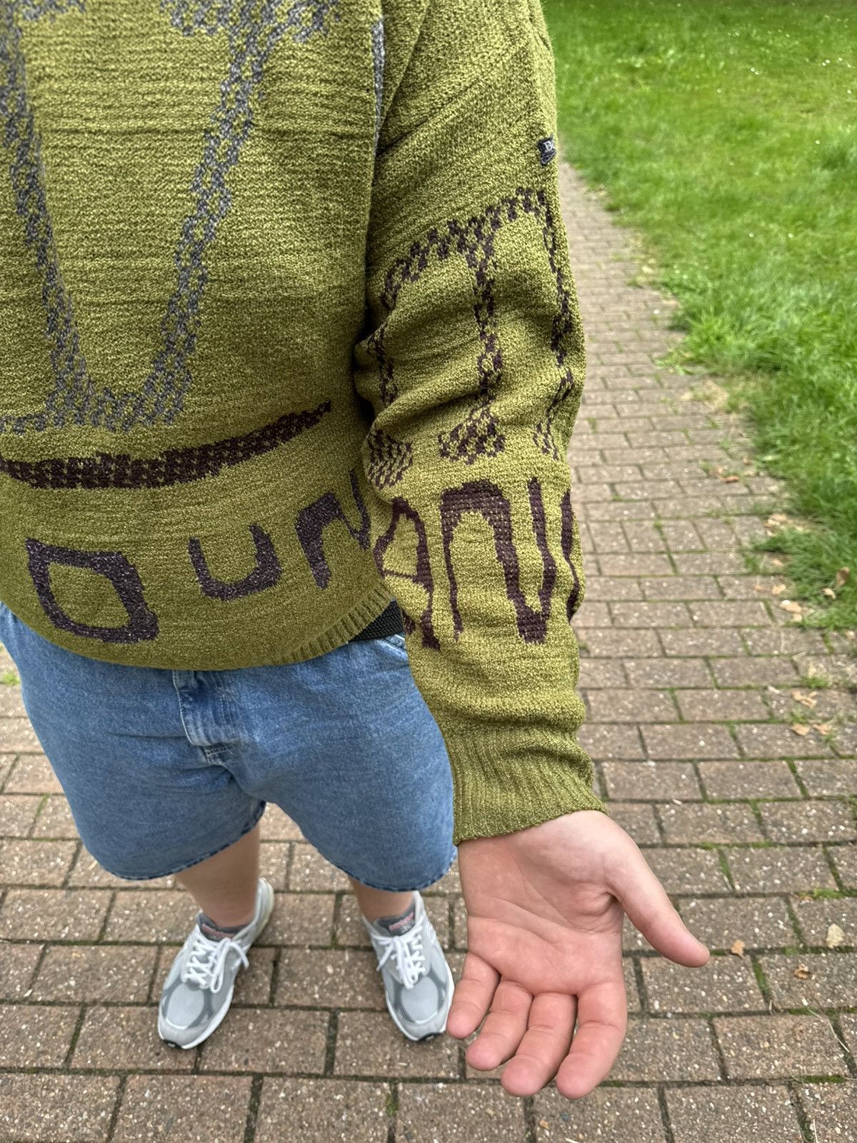 Hugo Boss Hugo Boss Green Knit Sweater “Young” Graphic – Olive Green Size US L / EU 52-54 / 3 - 13 Thumbnail